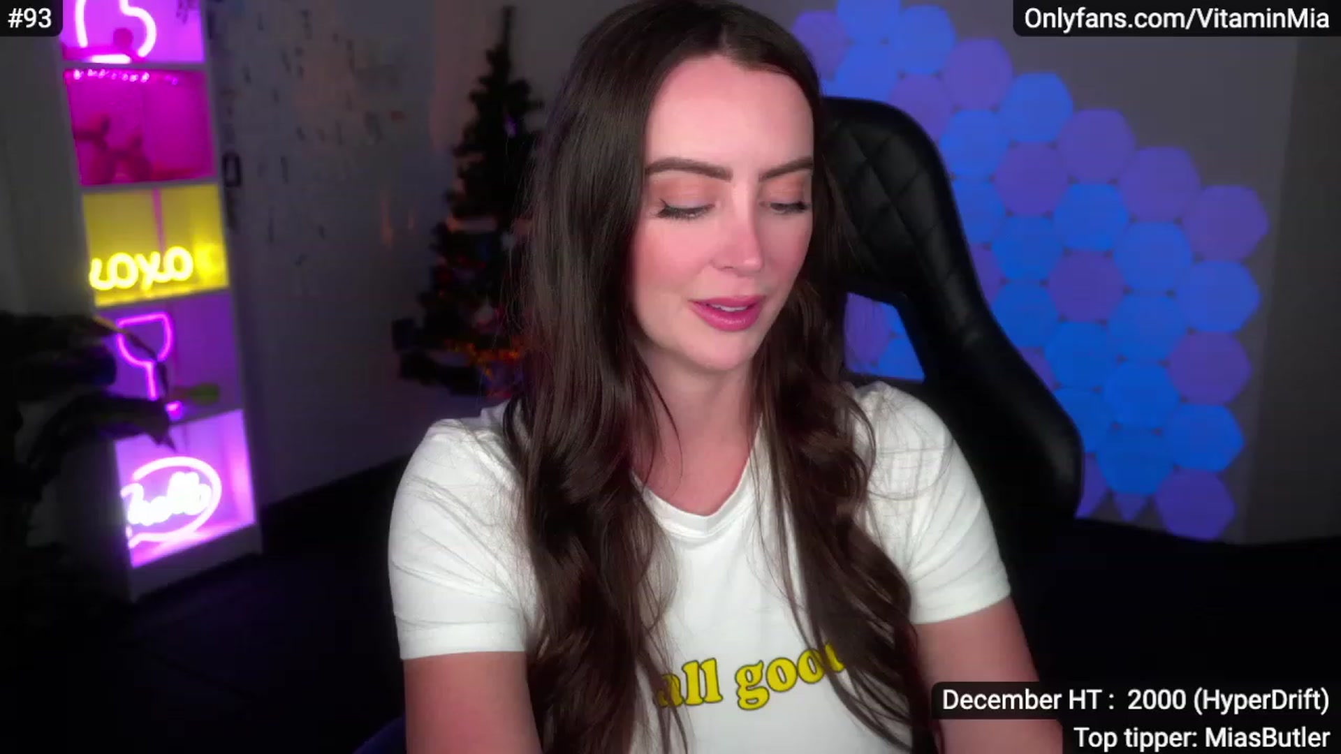 Gallery image thumbnail from MissAustralia's myfreecams stream on, 12/04/2022, 07:27 image 20 of 20