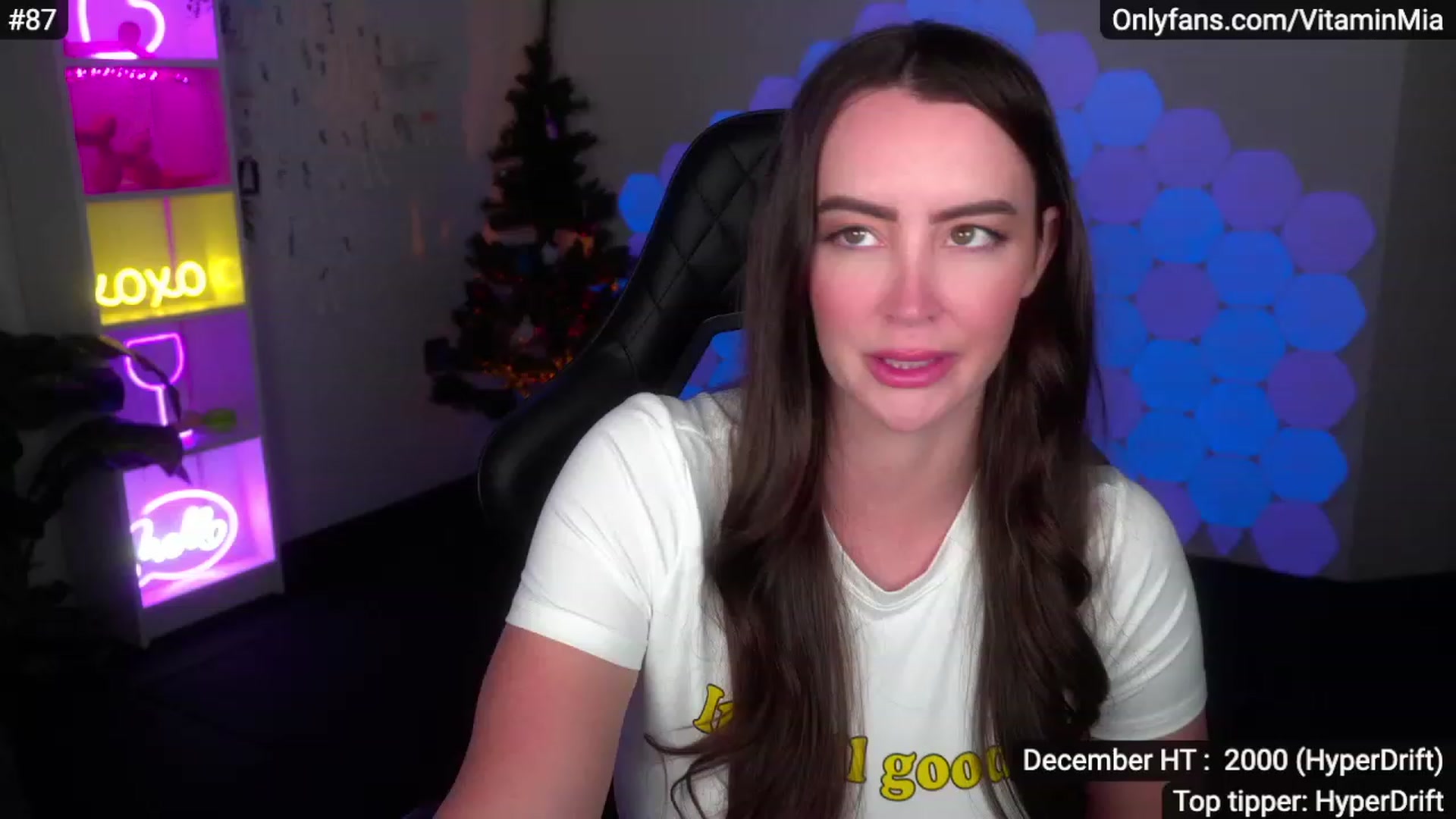 Gallery image thumbnail from MissAustralia's myfreecams stream on, 12/04/2022, 07:53 image 11 of 20