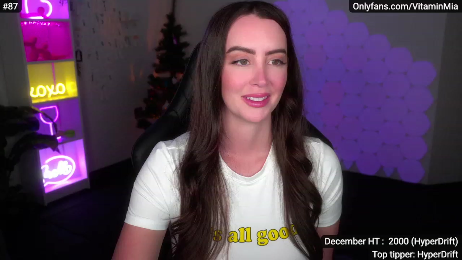Gallery image thumbnail from MissAustralia's myfreecams stream on, 12/04/2022, 07:53 image 10 of 20