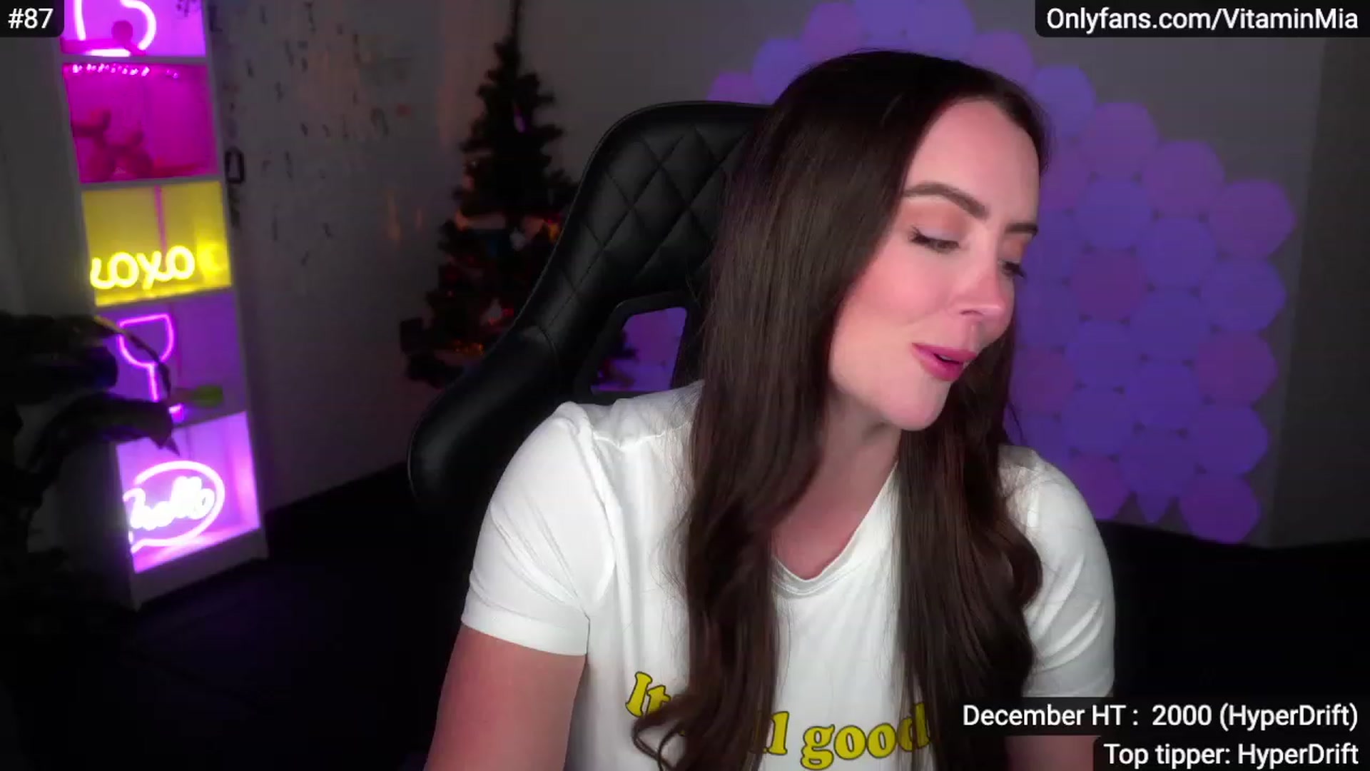 Gallery image thumbnail from MissAustralia's myfreecams stream on, 12/04/2022, 07:53 image 8 of 20