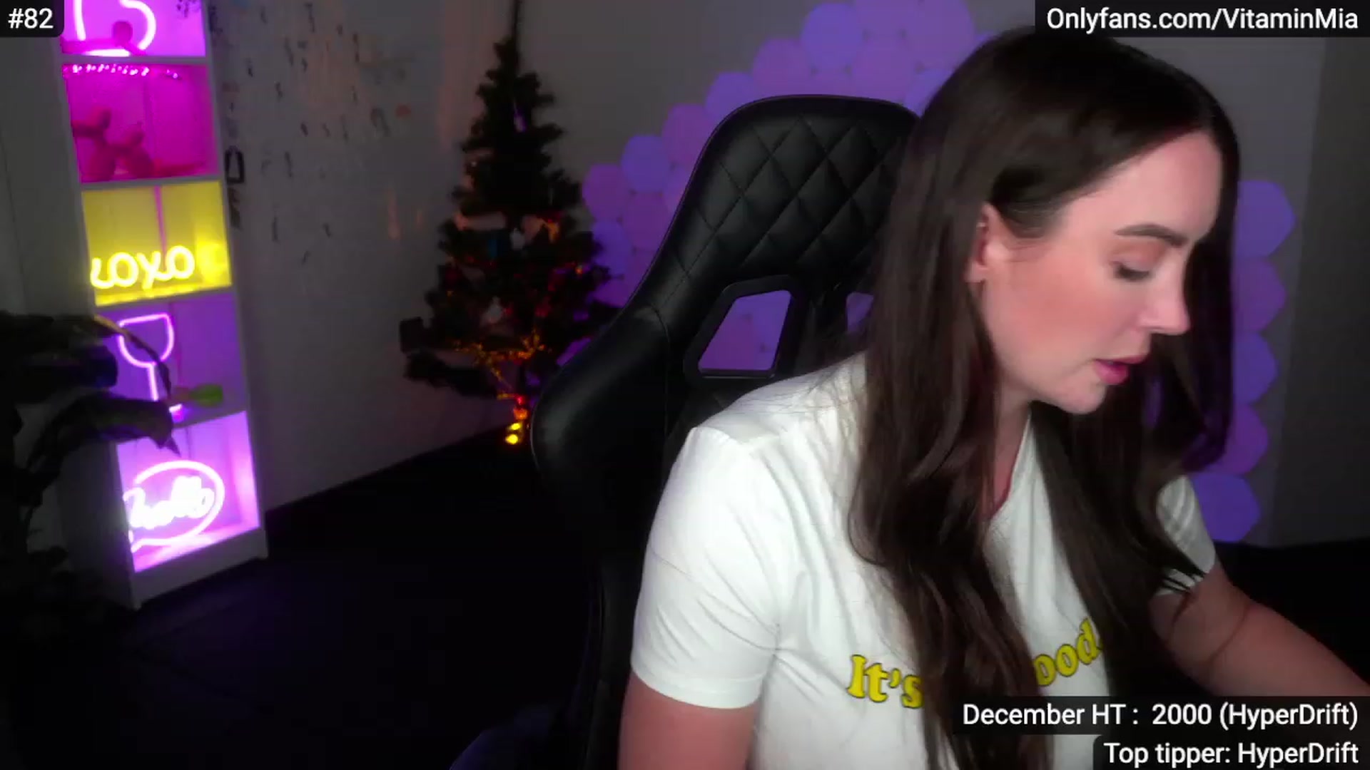 Gallery image thumbnail from MissAustralia's myfreecams stream on, 12/04/2022, 08:17 image 5 of 20