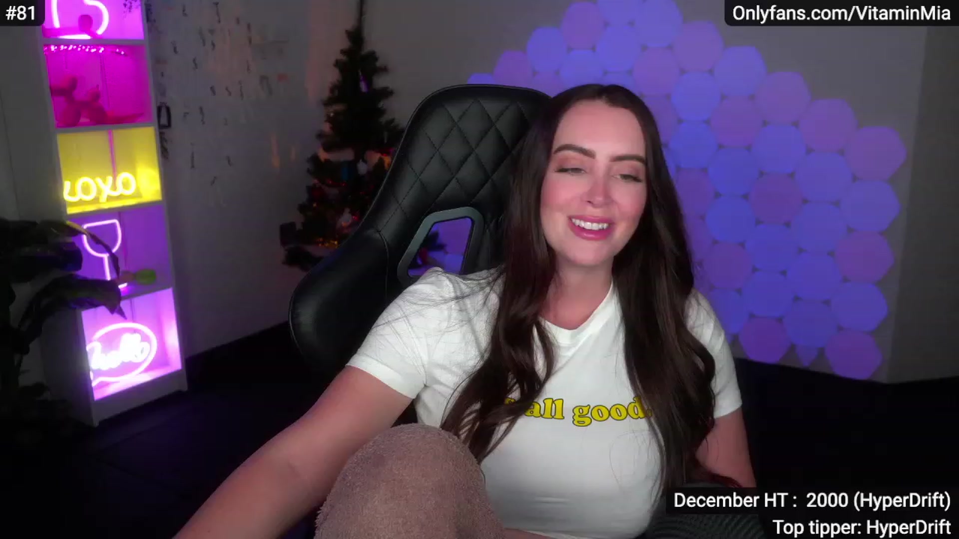 Gallery image thumbnail from MissAustralia's myfreecams stream on, 12/04/2022, 08:17 image 17 of 20
