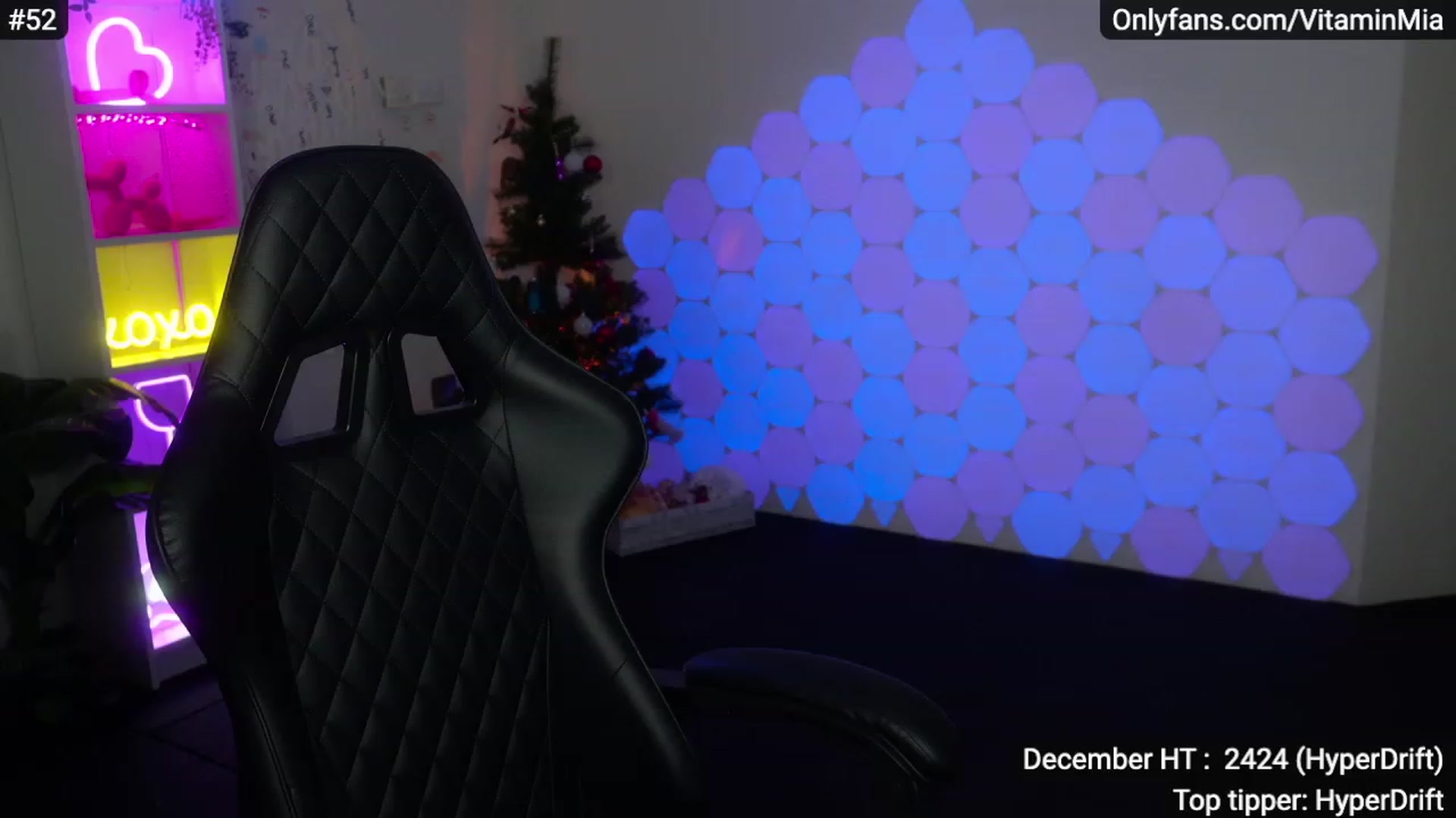 Gallery image thumbnail from MissAustralia's myfreecams stream on, 12/06/2022, 09:01 image 3 of 20