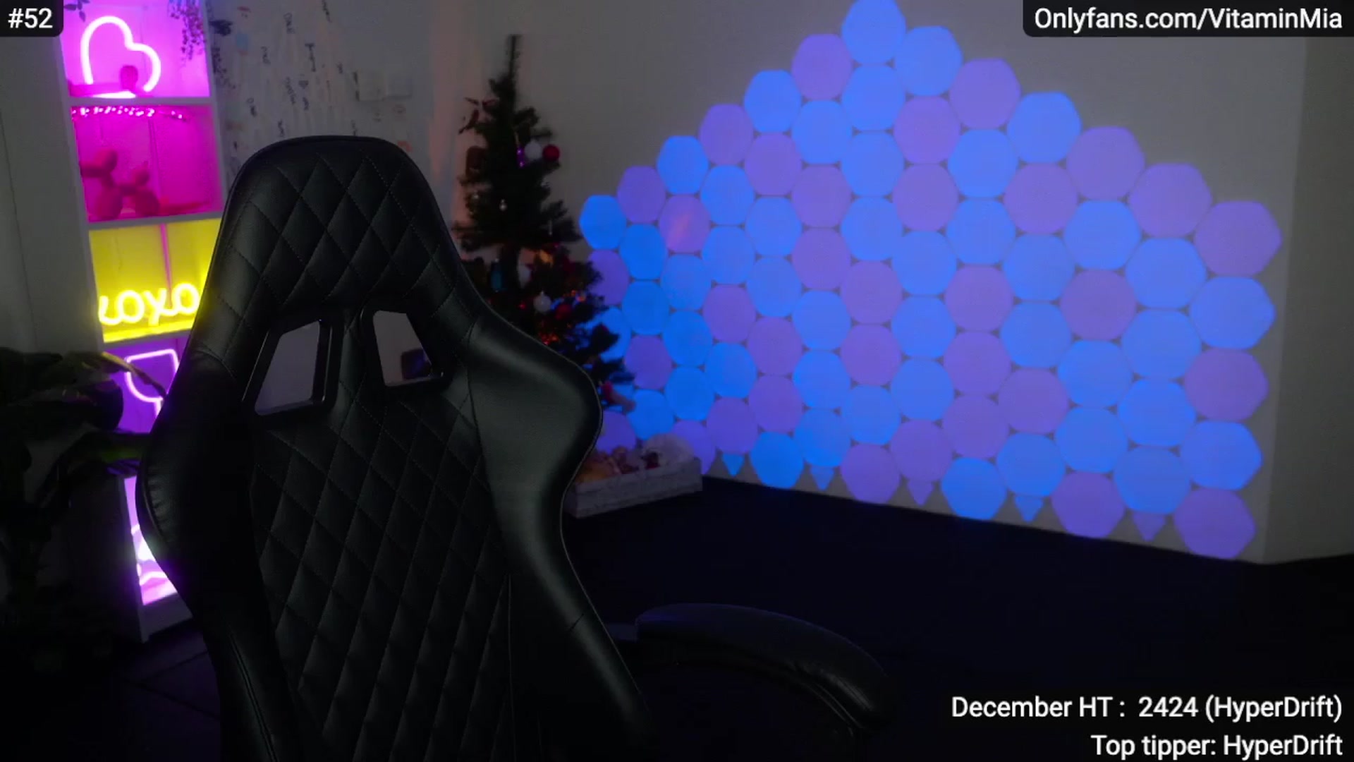 Gallery image thumbnail from MissAustralia's myfreecams stream on, 12/06/2022, 09:01 image 4 of 20