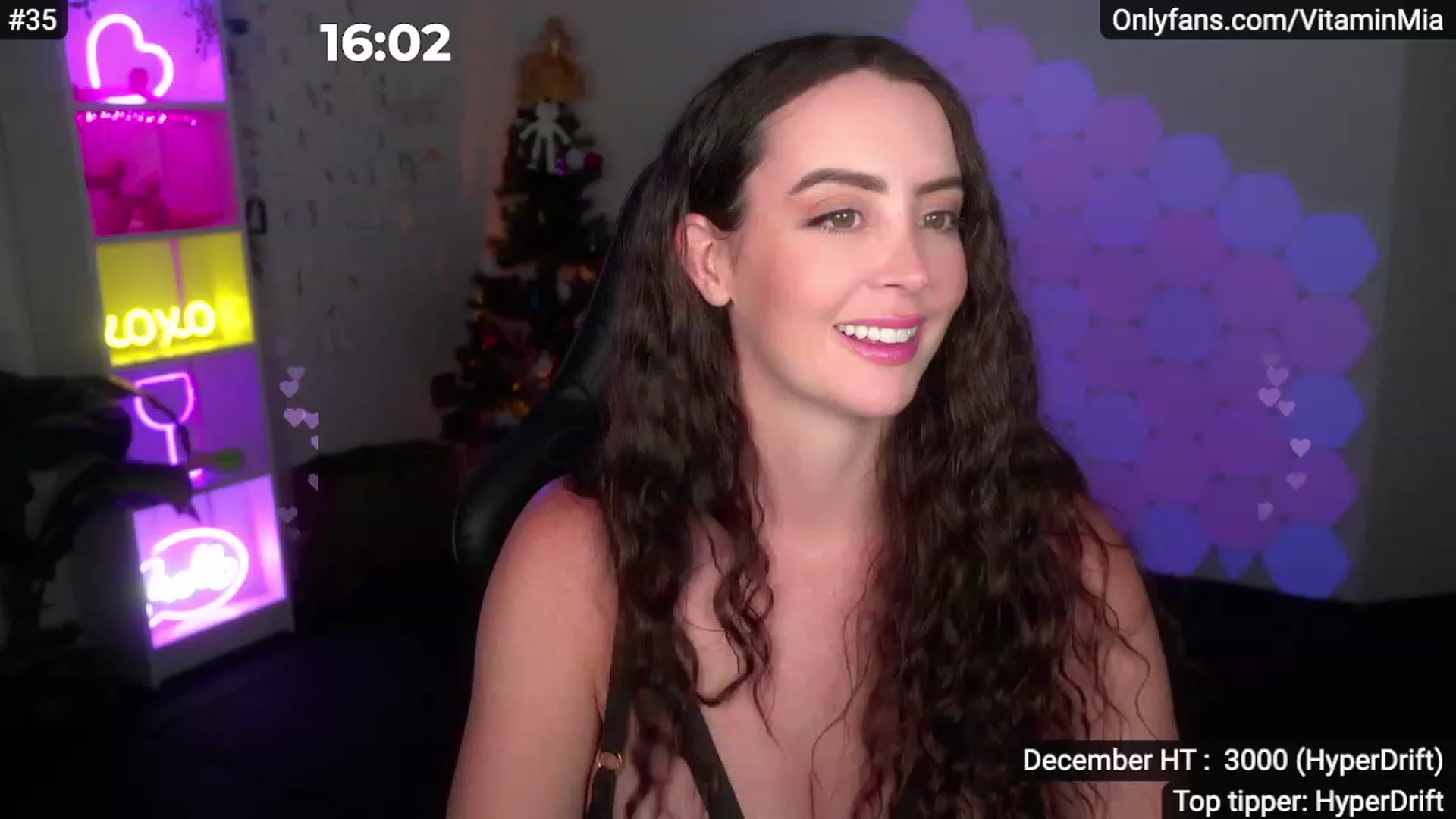 Gallery image thumbnail from MissAustralia's myfreecams stream on, 12/06/2022, 10:48 image 11 of 20