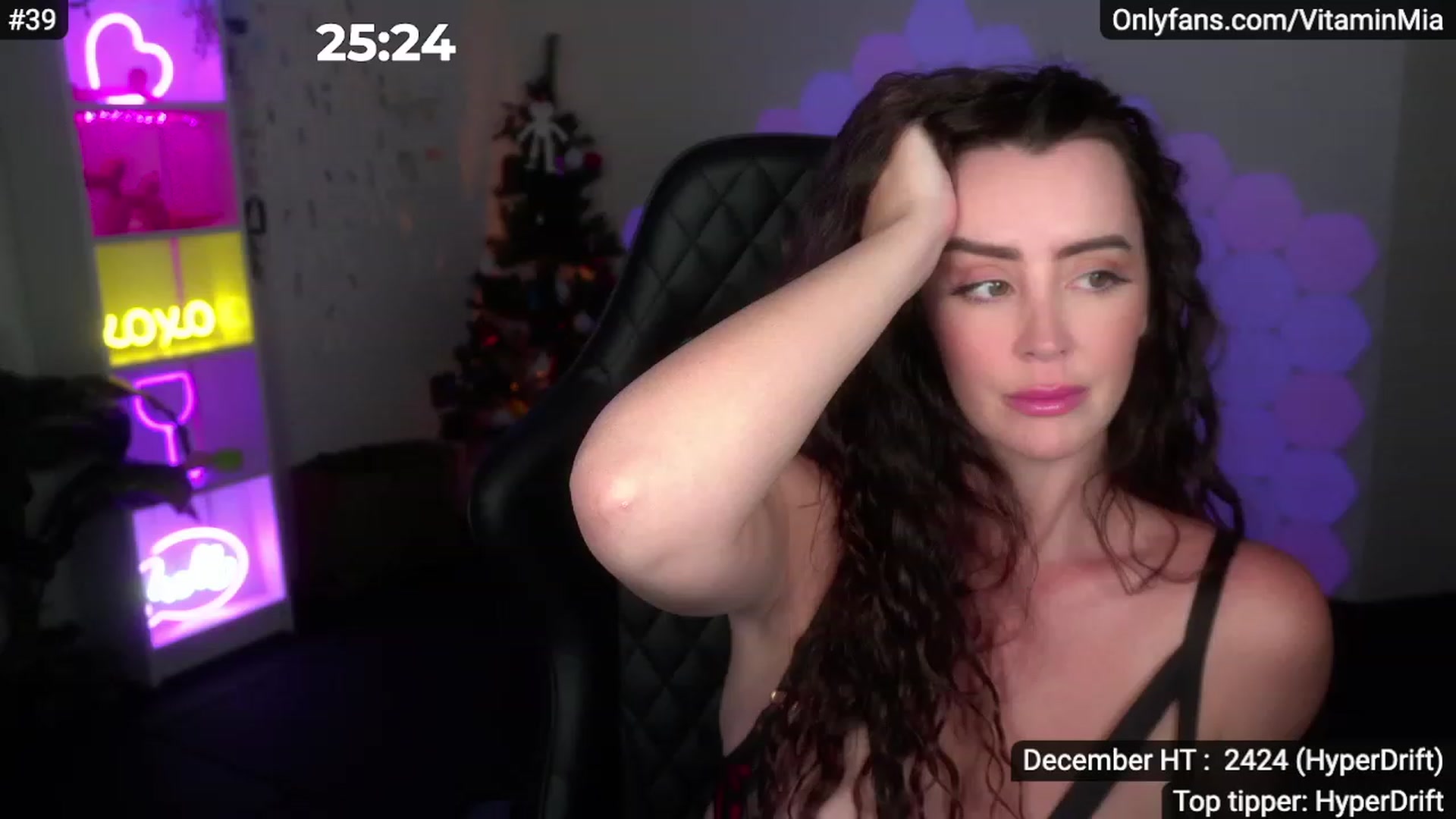 Gallery image thumbnail from MissAustralia's myfreecams stream on, 12/06/2022, 10:48 image 2 of 20