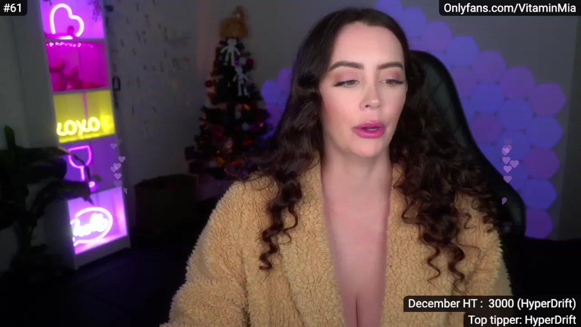 Gallery image thumbnail from MissAustralia's myfreecams stream on, 12/10/2022, 09:51 image 19 of 20