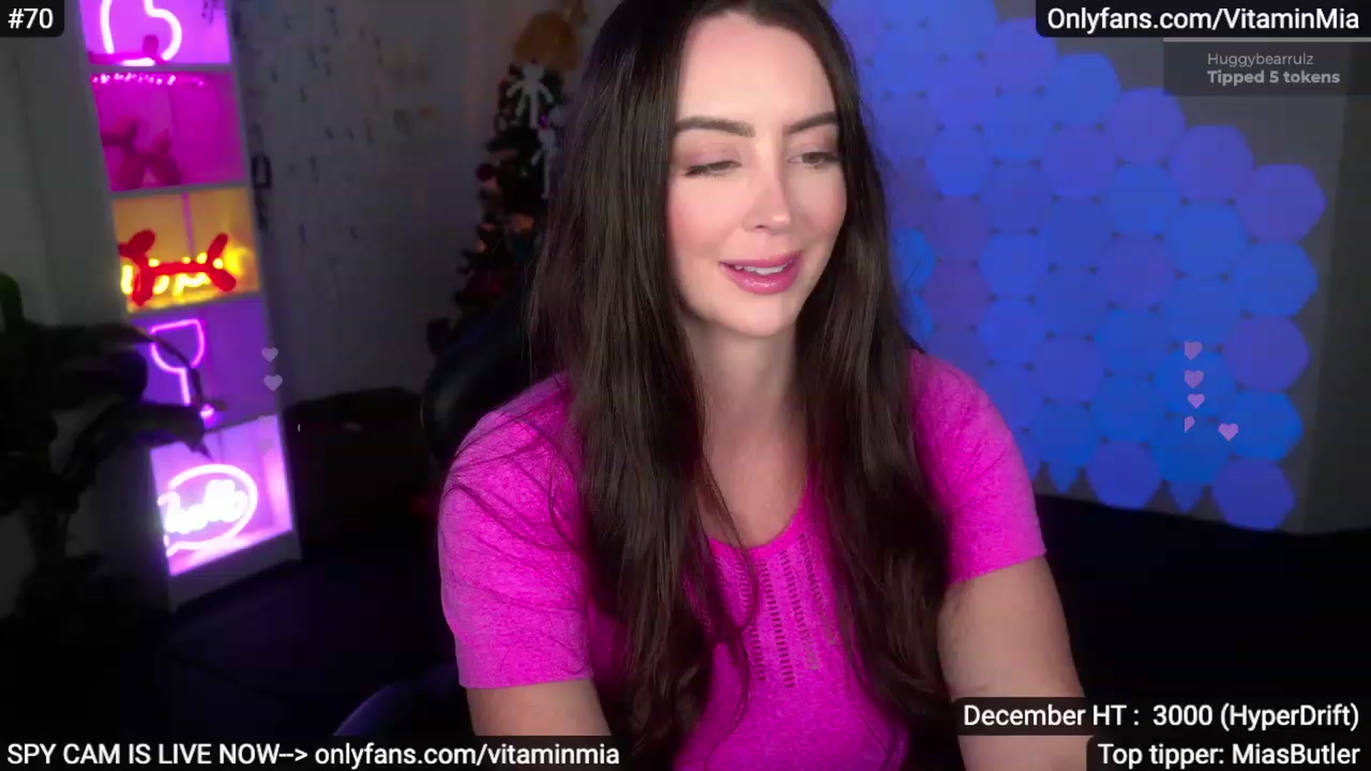 Gallery image thumbnail from MissAustralia's myfreecams stream on, 12/16/2022, 07:42 image 17 of 20