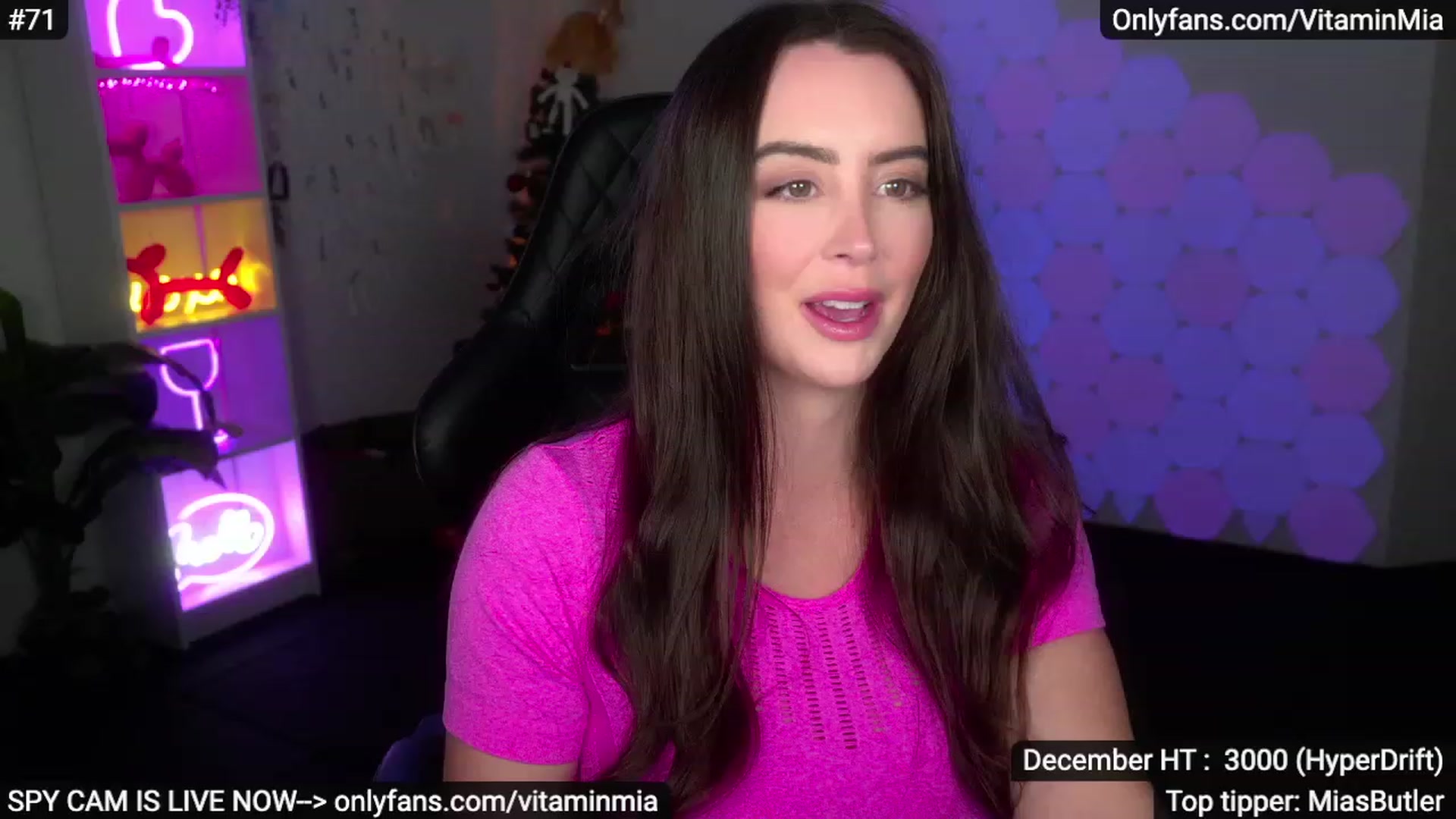 Gallery image thumbnail from MissAustralia's myfreecams stream on, 12/16/2022, 07:42 image 4 of 20
