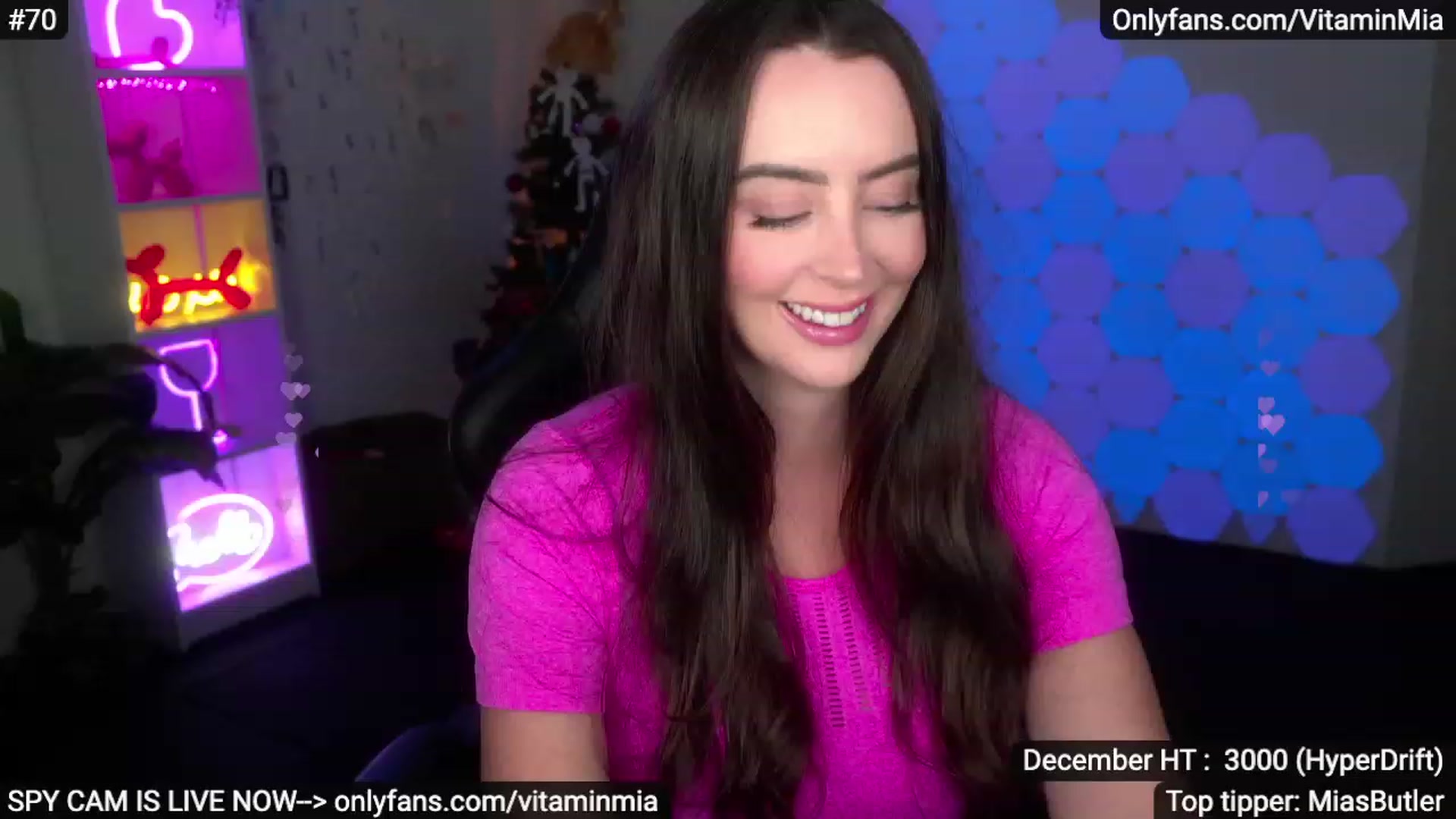 Gallery image thumbnail from MissAustralia's myfreecams stream on, 12/16/2022, 07:42 image 16 of 20
