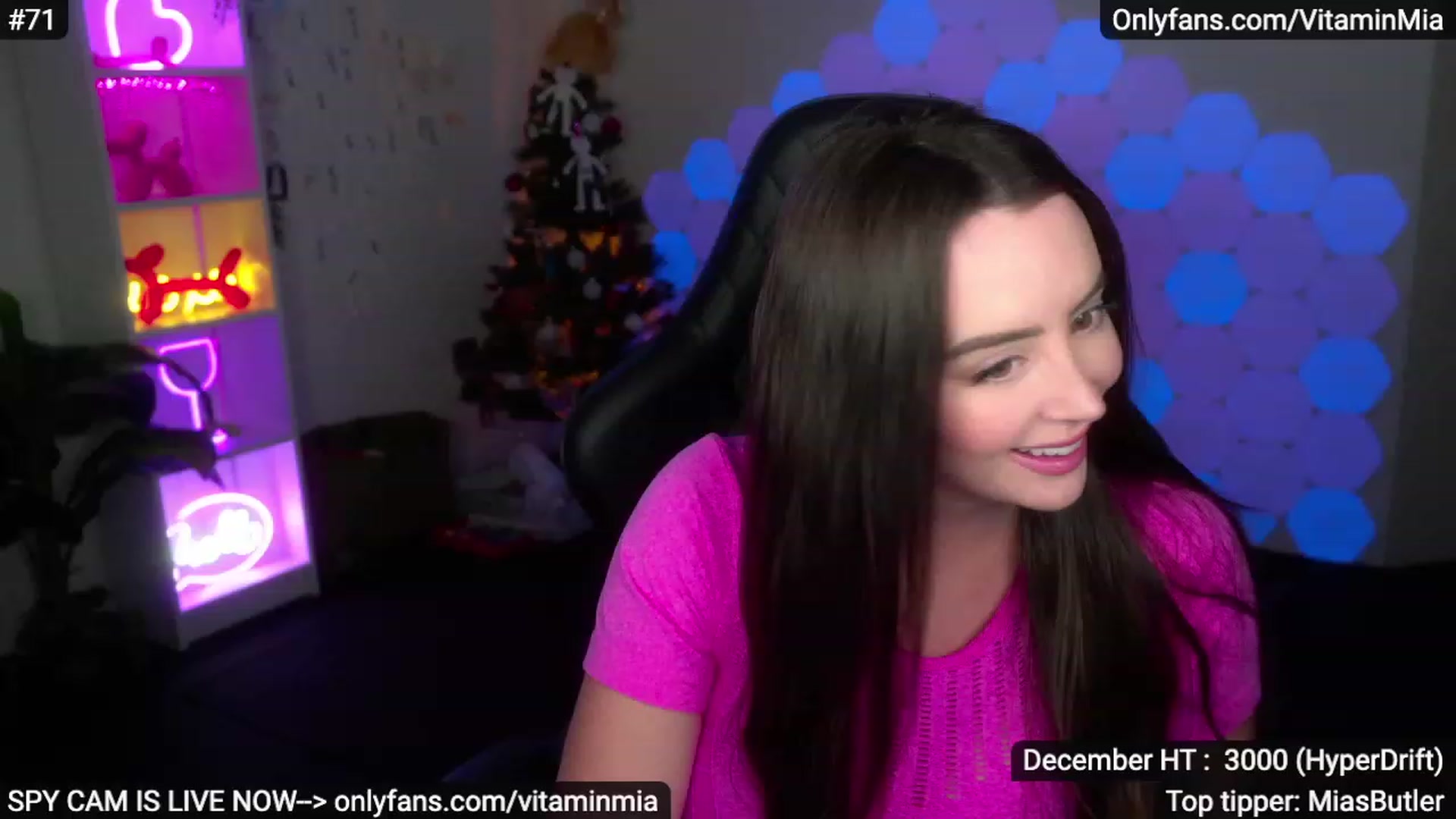 Gallery image thumbnail from MissAustralia's myfreecams stream on, 12/16/2022, 08:28 image 12 of 20