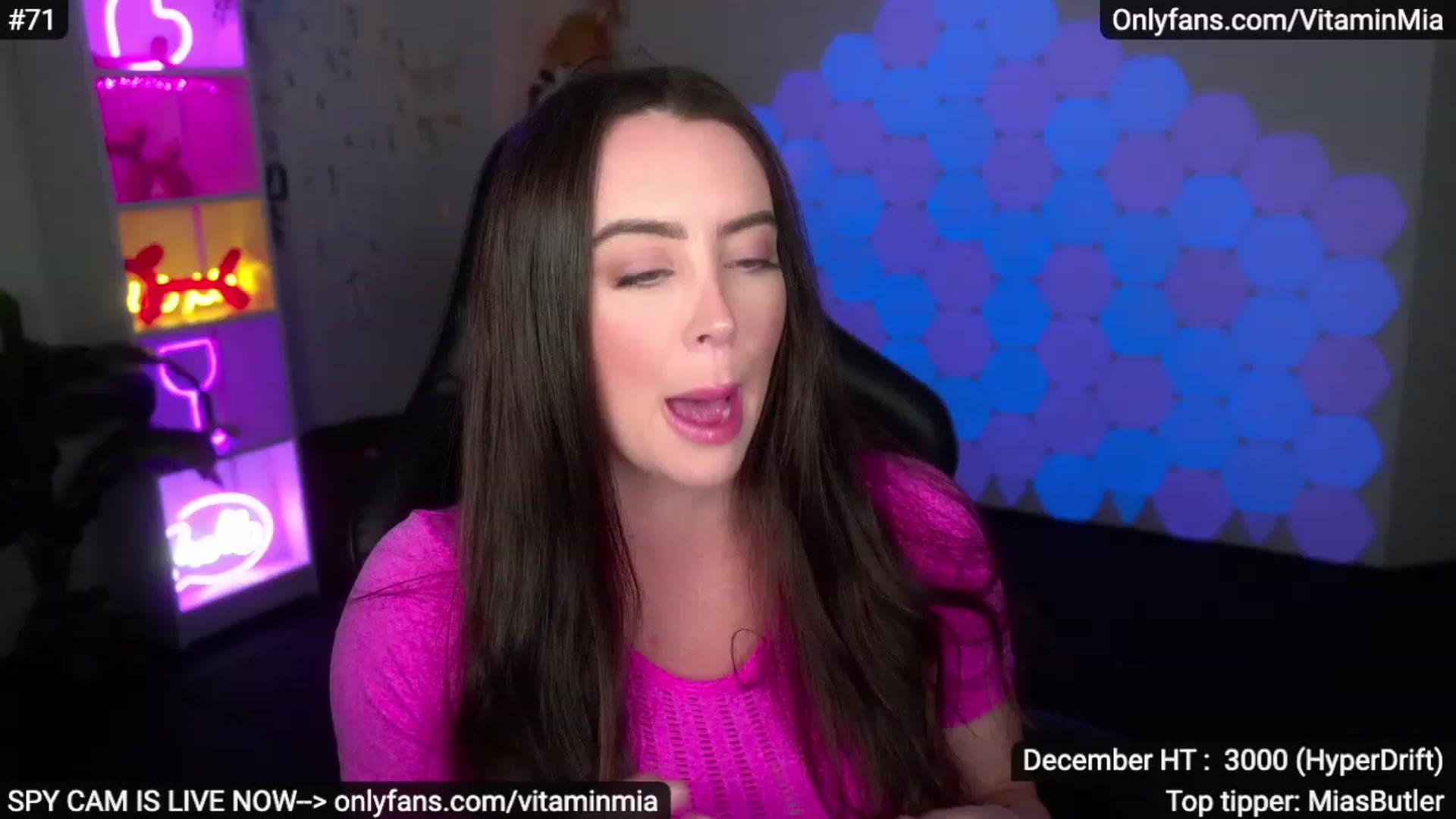 Gallery image thumbnail from MissAustralia's myfreecams stream on, 12/16/2022, 08:28 image 11 of 20