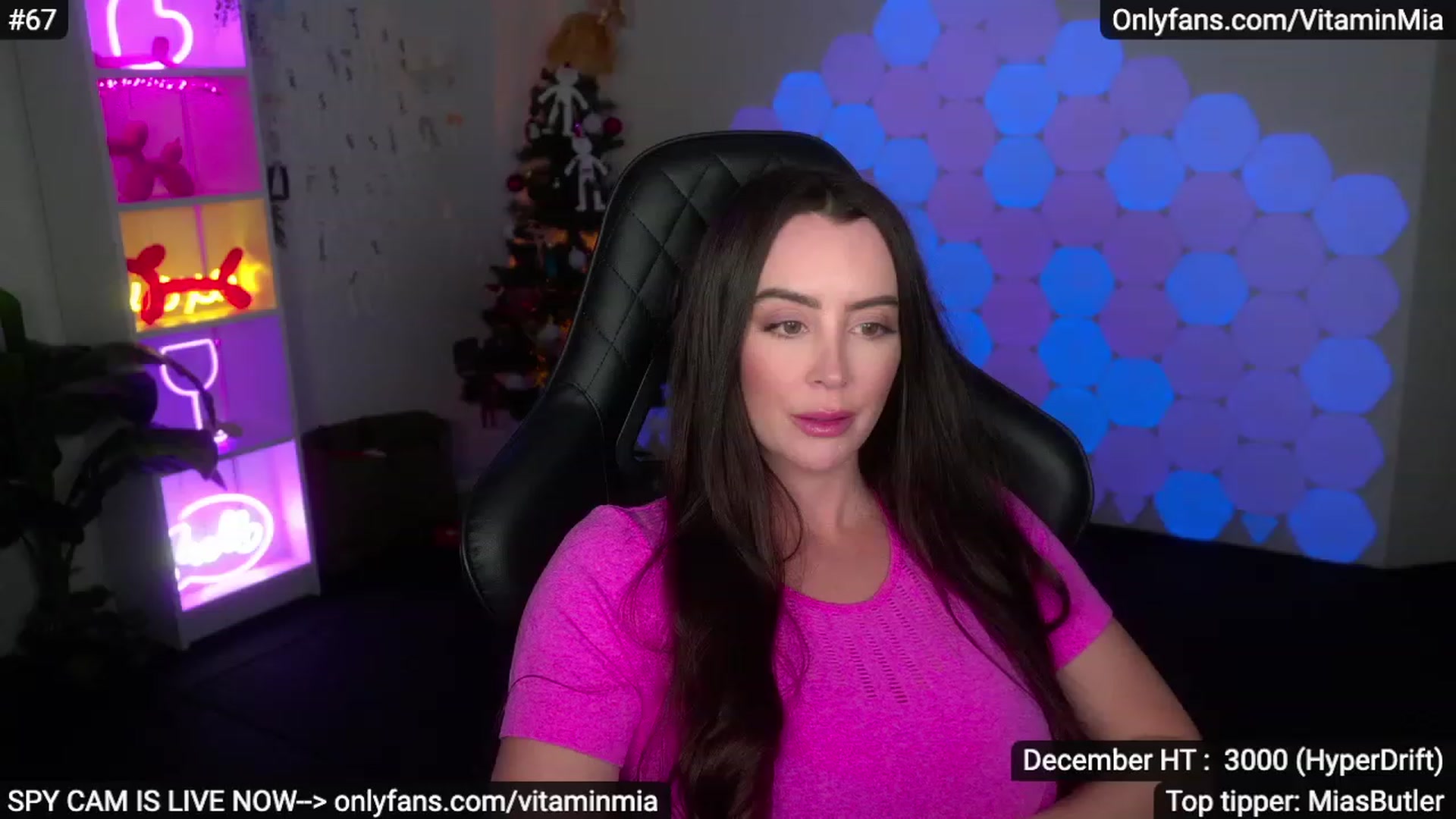 Gallery image thumbnail from MissAustralia's myfreecams stream on, 12/16/2022, 08:39 image 18 of 20