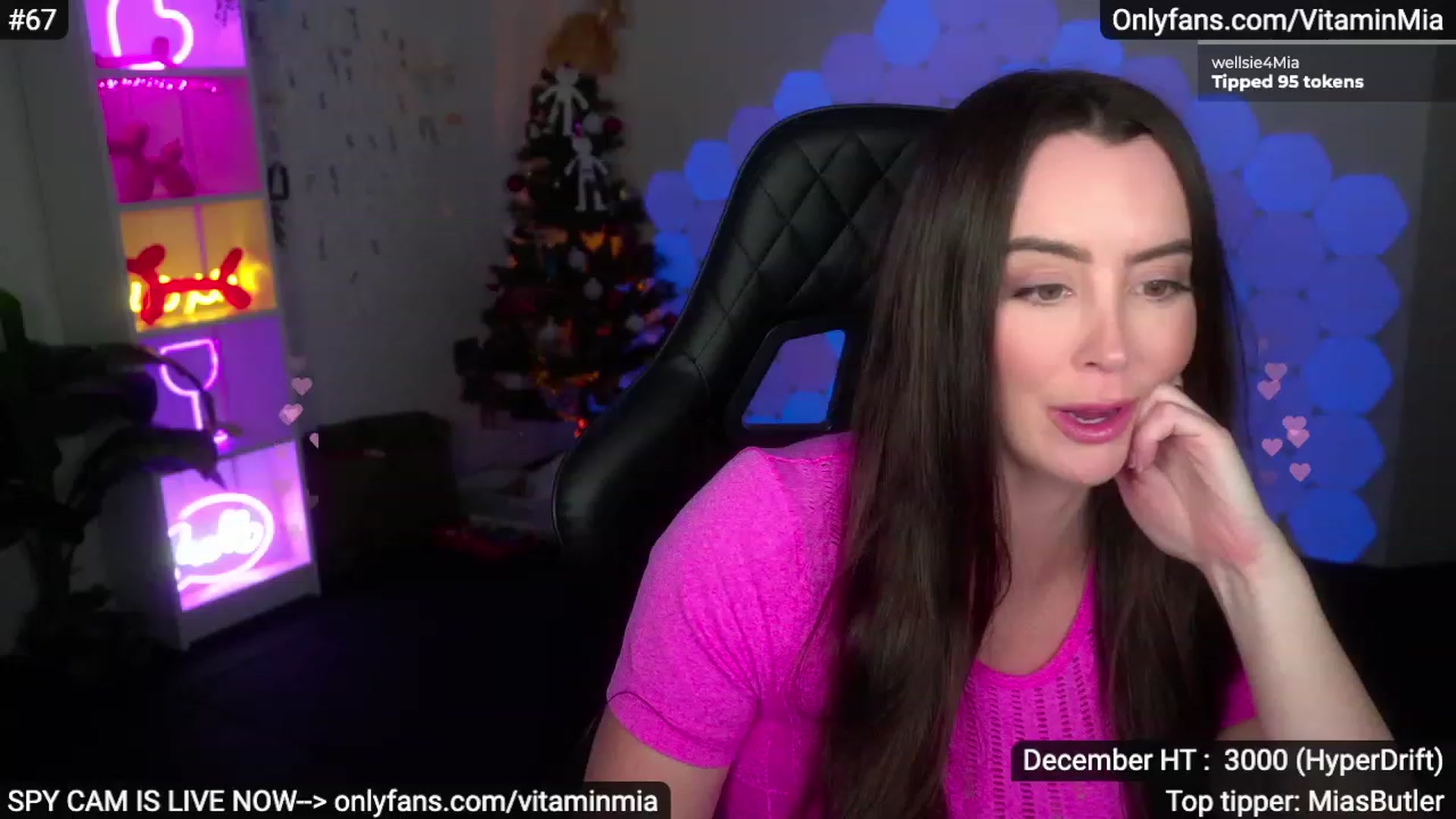 Gallery image thumbnail from MissAustralia's myfreecams stream on, 12/16/2022, 08:39 image 19 of 20