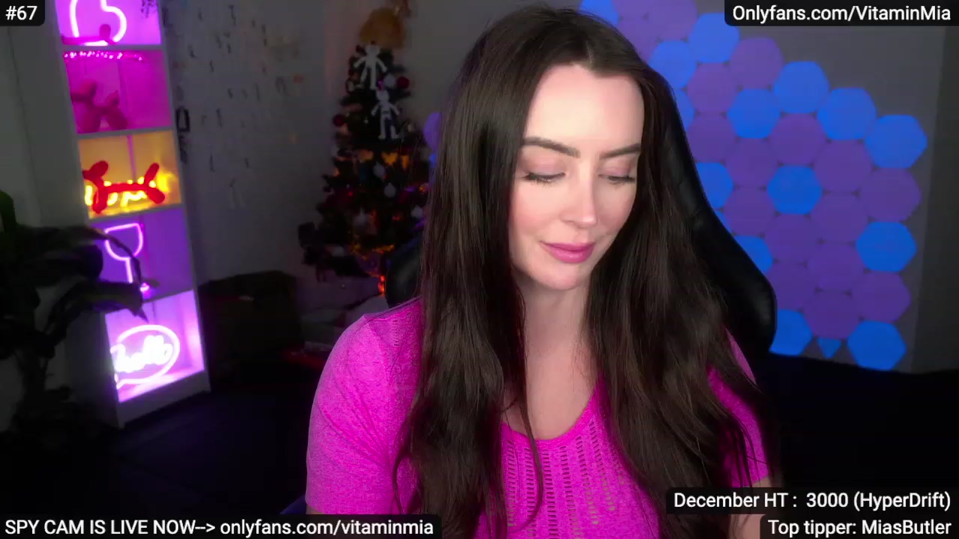 Gallery image thumbnail from MissAustralia's myfreecams stream on, 12/16/2022, 08:59 image 5 of 20