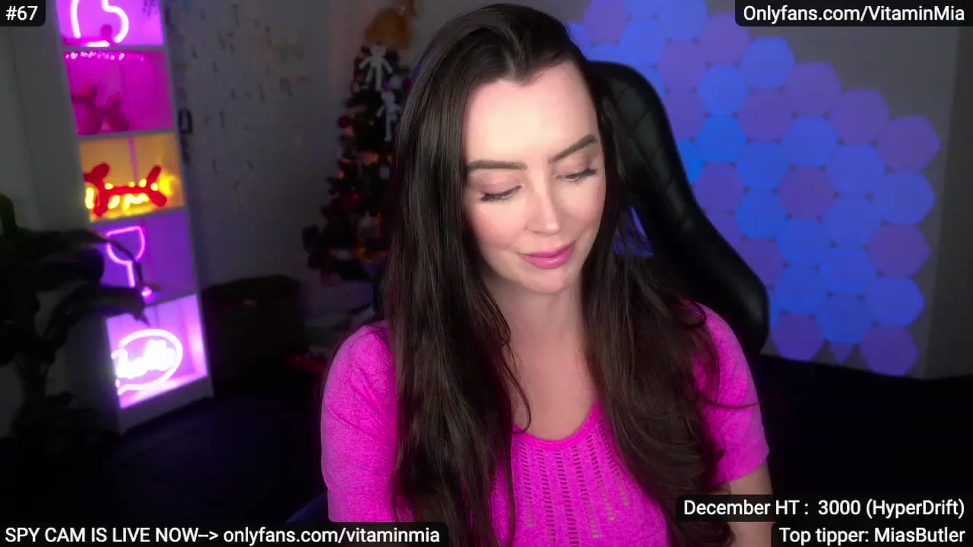 Gallery image thumbnail from MissAustralia's myfreecams stream on, 12/16/2022, 08:59 image 3 of 20