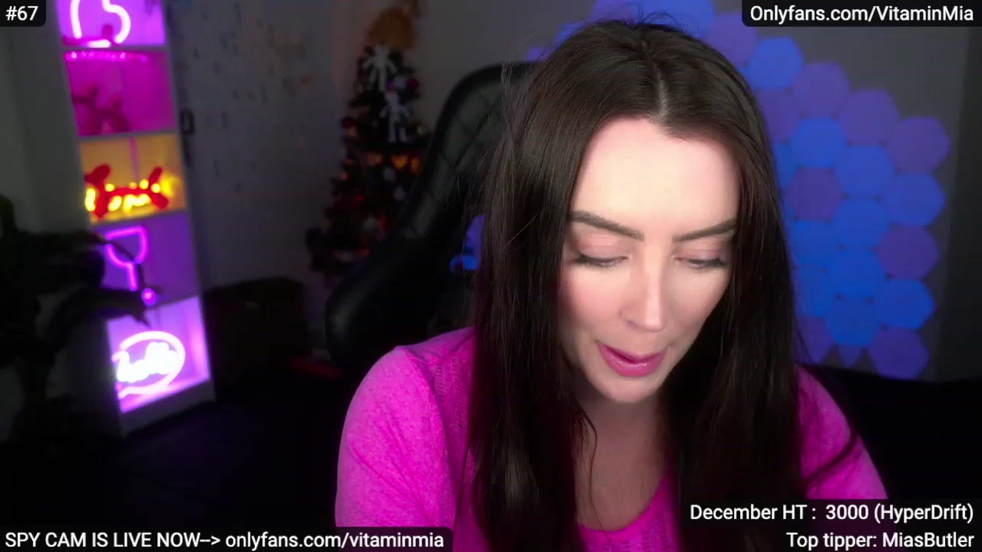 Gallery image thumbnail from MissAustralia's myfreecams stream on, 12/16/2022, 08:59 image 9 of 20