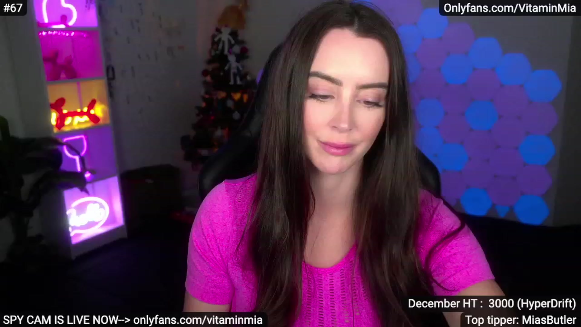 Gallery image thumbnail from MissAustralia's myfreecams stream on, 12/16/2022, 08:59 image 8 of 20