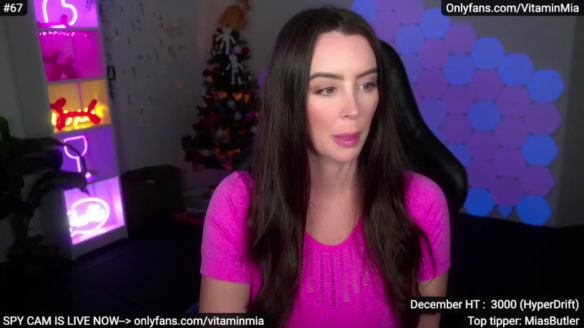 Gallery image thumbnail from MissAustralia's myfreecams stream on, 12/16/2022, 08:59 image 17 of 20