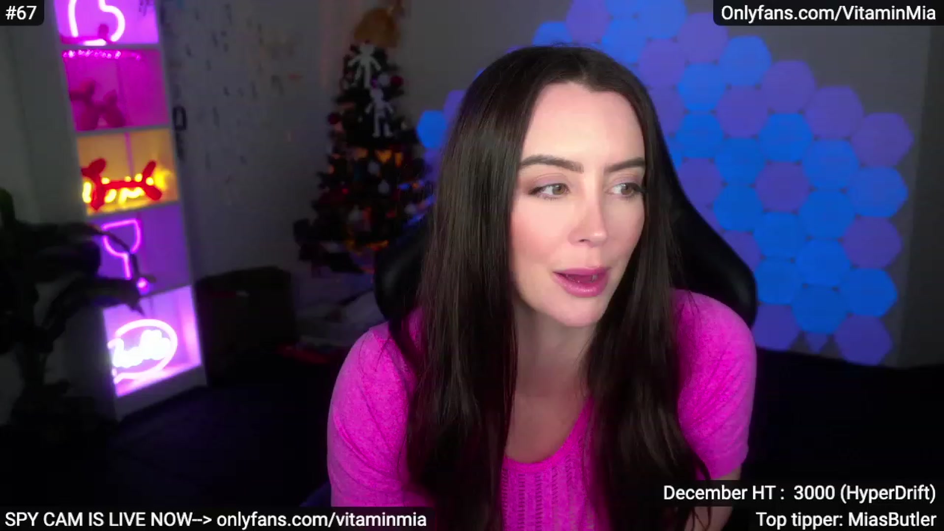 Gallery image thumbnail from MissAustralia's myfreecams stream on, 12/16/2022, 08:59 image 18 of 20