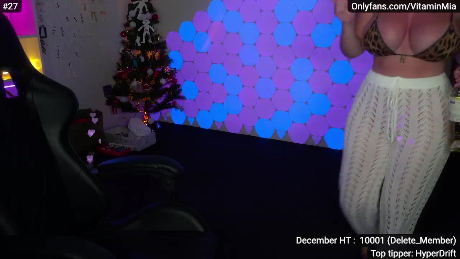 Gallery image thumbnail from MissAustralia's myfreecams stream on, 12/23/2022, 12:12 image 5 of 20