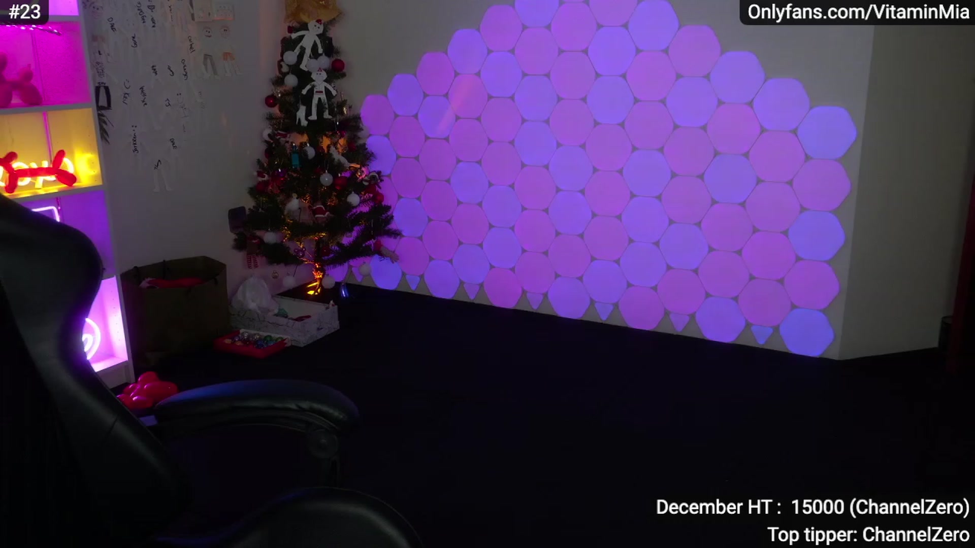 Gallery image thumbnail from MissAustralia's myfreecams stream on, 12/23/2022, 13:33 image 6 of 20