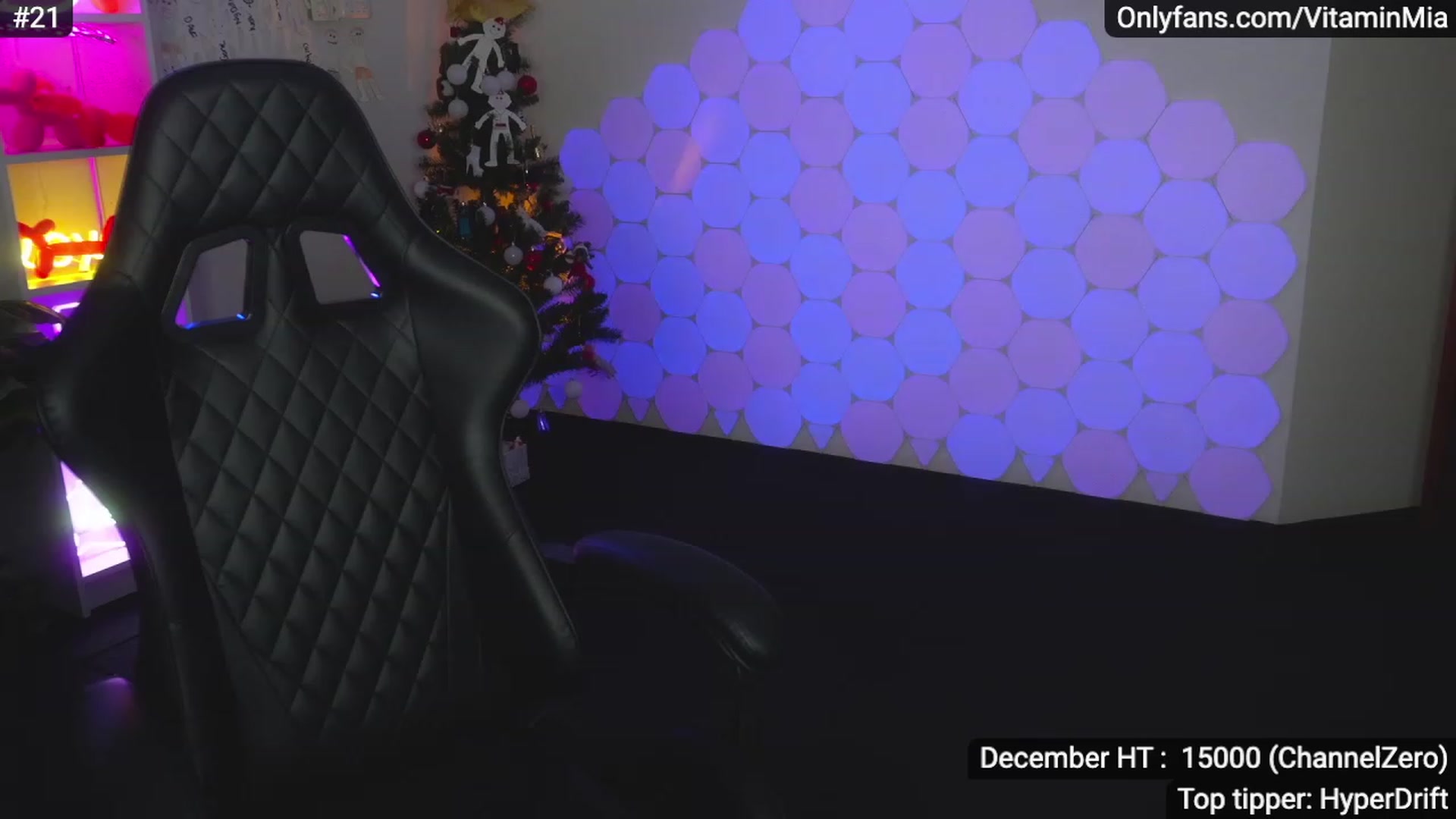 Gallery image thumbnail from MissAustralia's myfreecams stream on, 12/24/2022, 10:33 image 10 of 20
