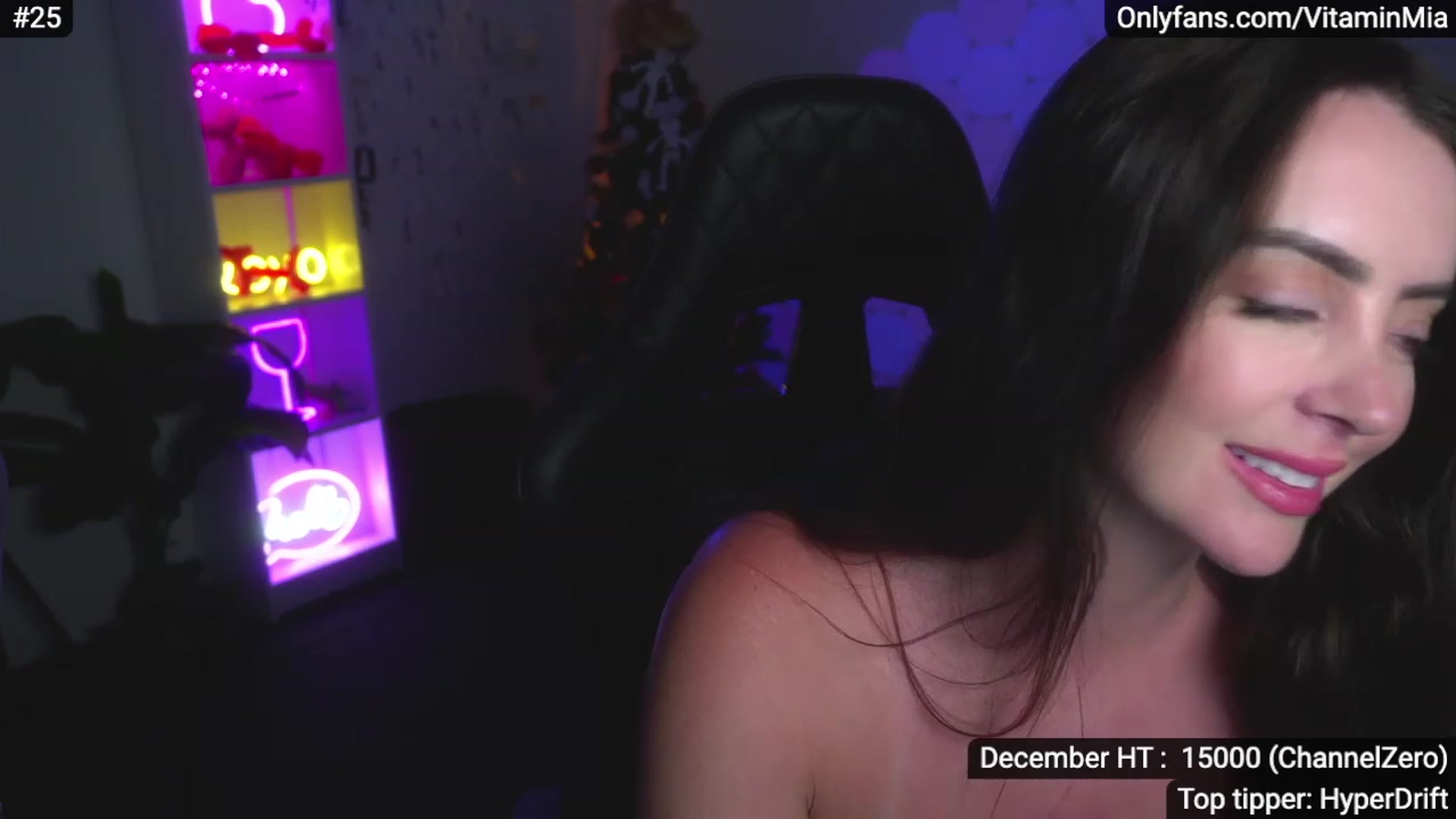 Gallery image thumbnail from MissAustralia's myfreecams stream on, 12/28/2022, 10:44 image 19 of 20