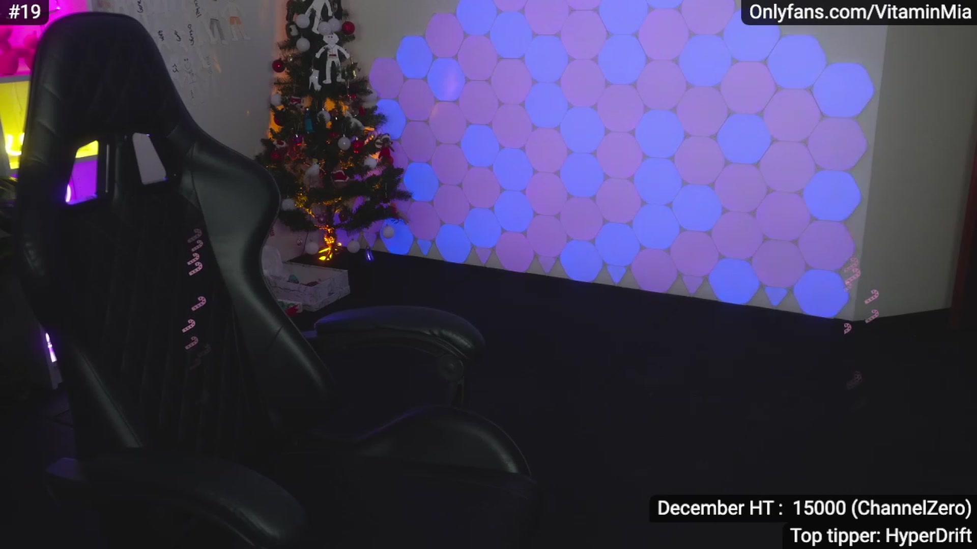 Gallery image thumbnail from MissAustralia's myfreecams stream on, 12/30/2022, 10:52 image 13 of 20