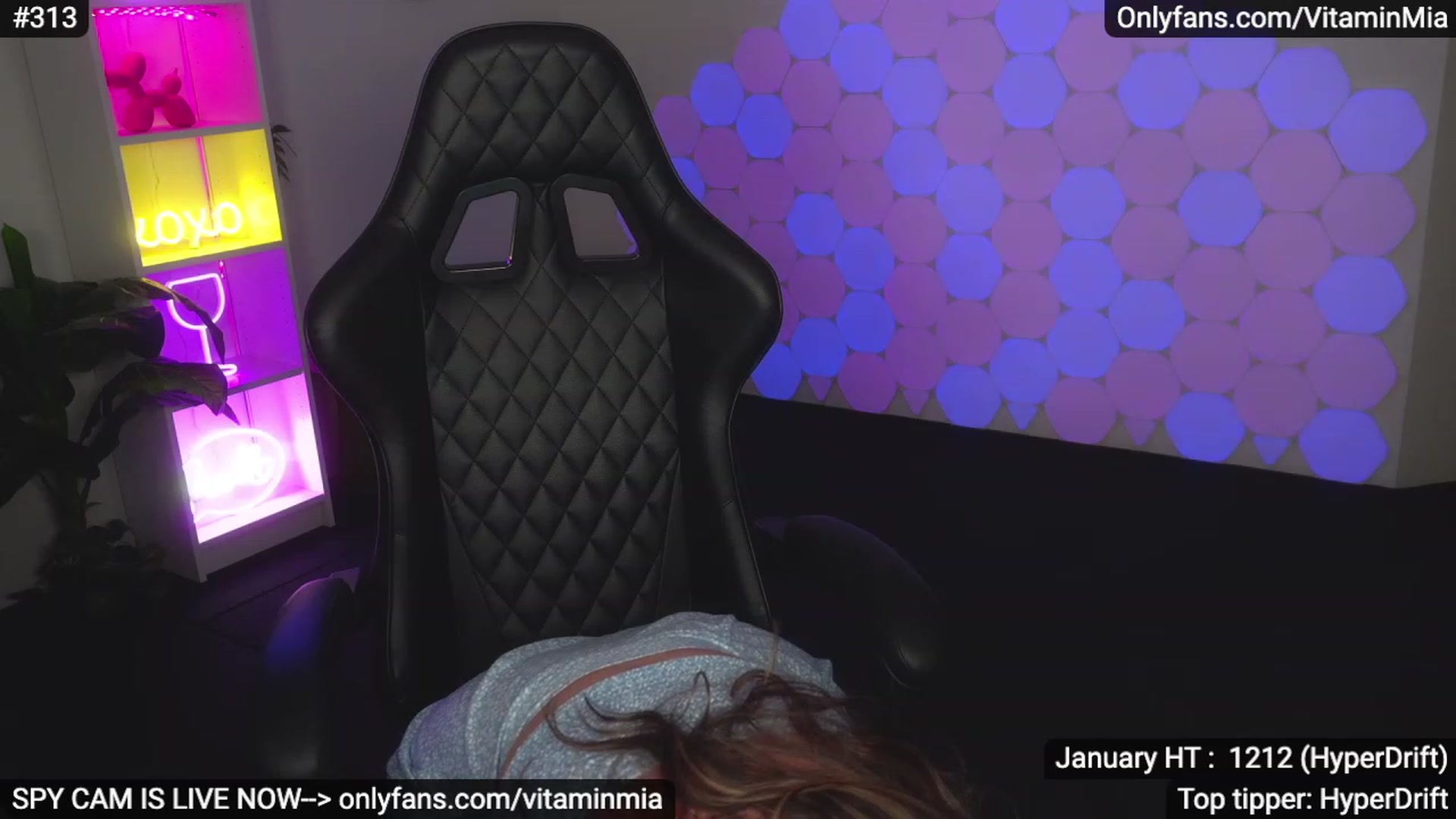 Gallery image thumbnail from MissAustralia's myfreecams stream on, 01/06/2023, 09:50 image 16 of 20