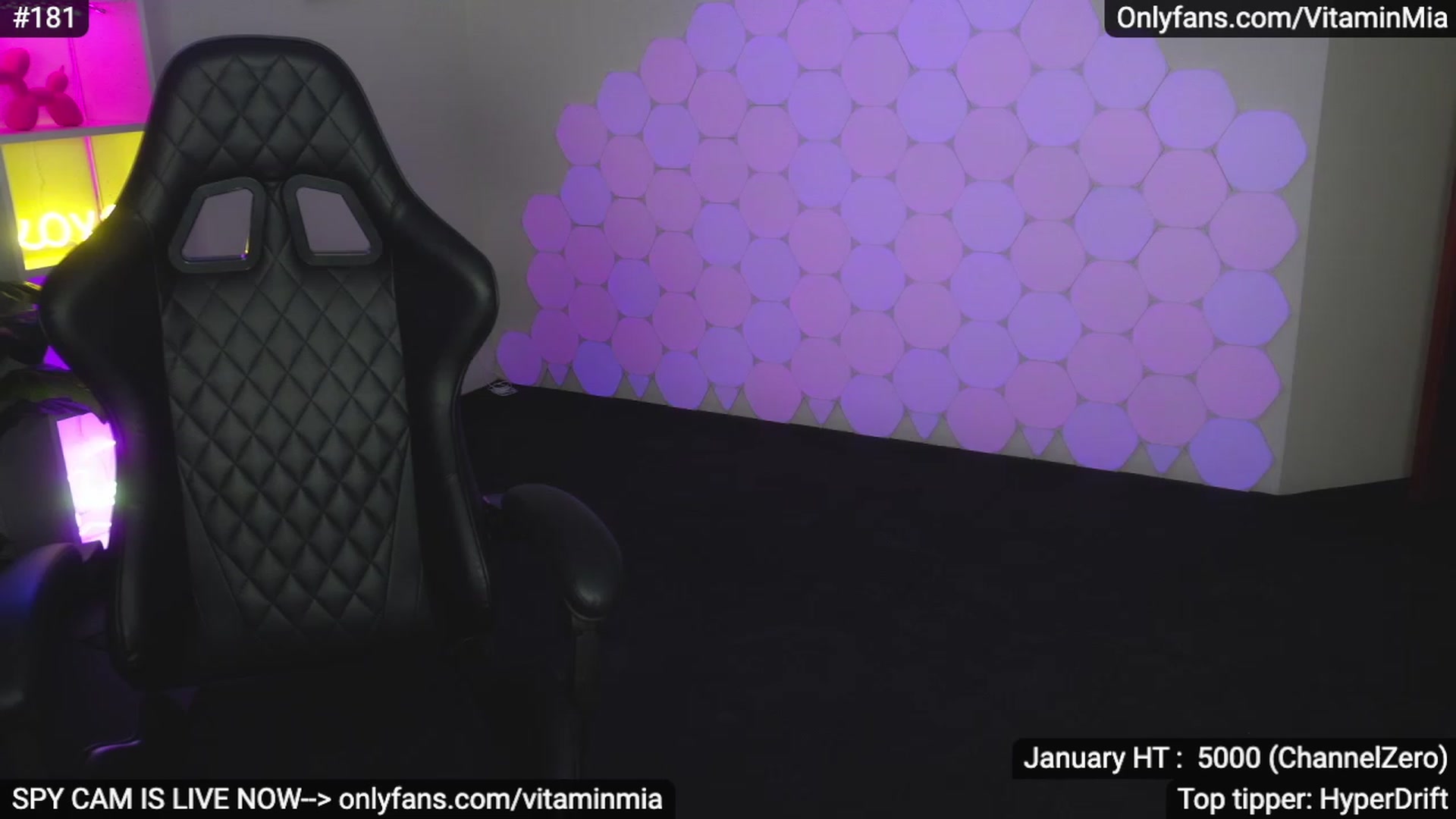 Gallery image thumbnail from MissAustralia's myfreecams stream on, 01/06/2023, 11:46 image 2 of 20