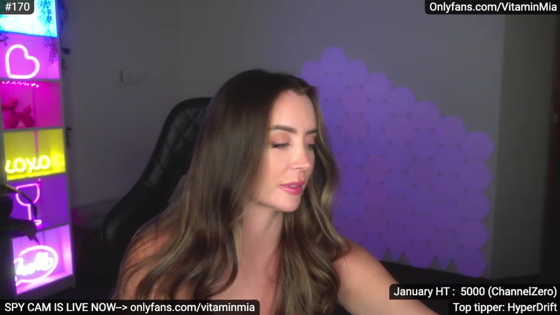 Gallery image thumbnail from MissAustralia's myfreecams stream on, 01/06/2023, 11:46 image 4 of 20