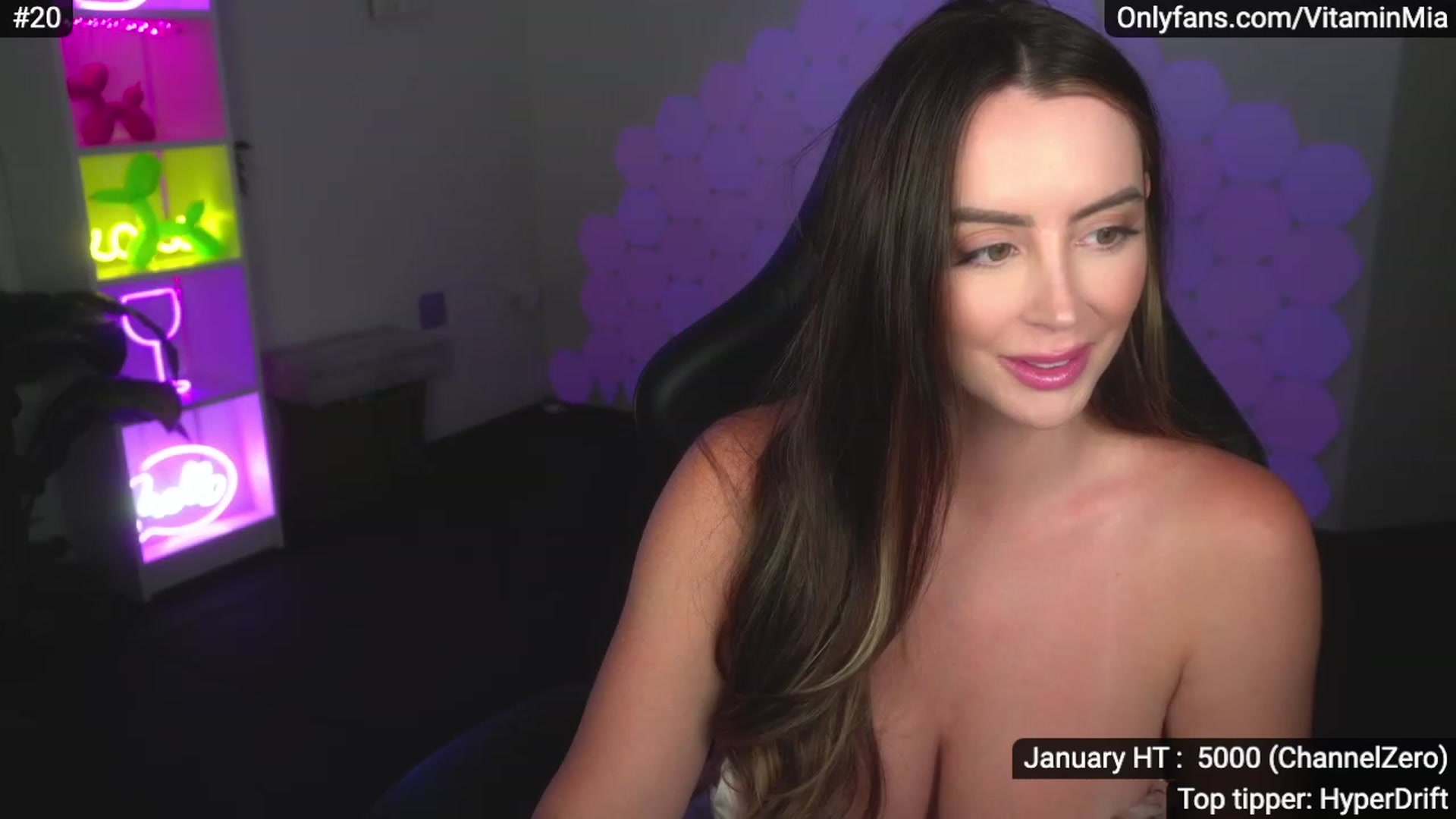 Gallery image thumbnail from MissAustralia's myfreecams stream on, 01/10/2023, 10:14 image 19 of 20