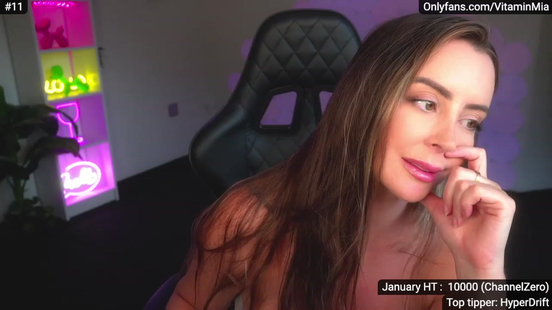 Gallery image thumbnail from MissAustralia's myfreecams stream on, 01/15/2023, 10:34 image 3 of 20