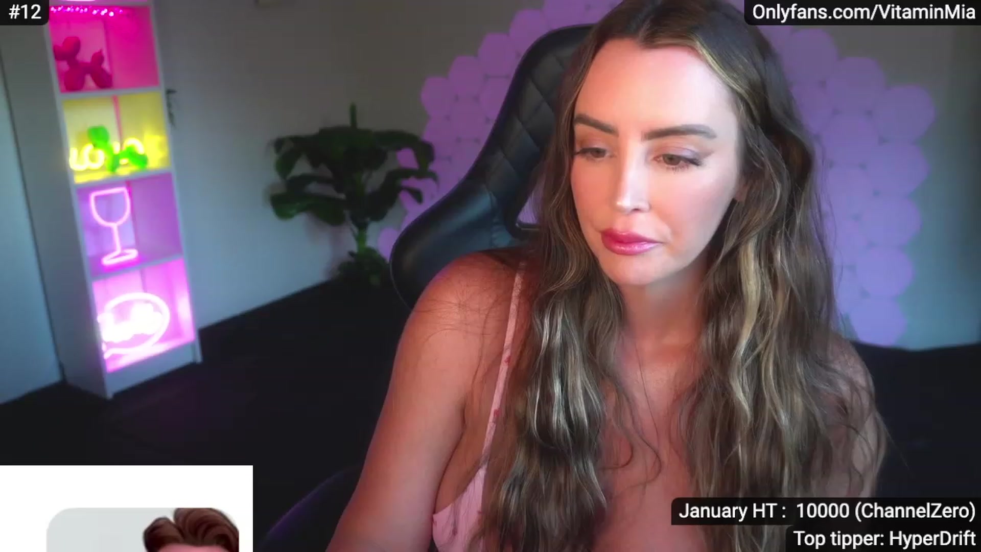 Gallery image thumbnail from MissAustralia's myfreecams stream on, 01/17/2023, 09:36 image 6 of 20