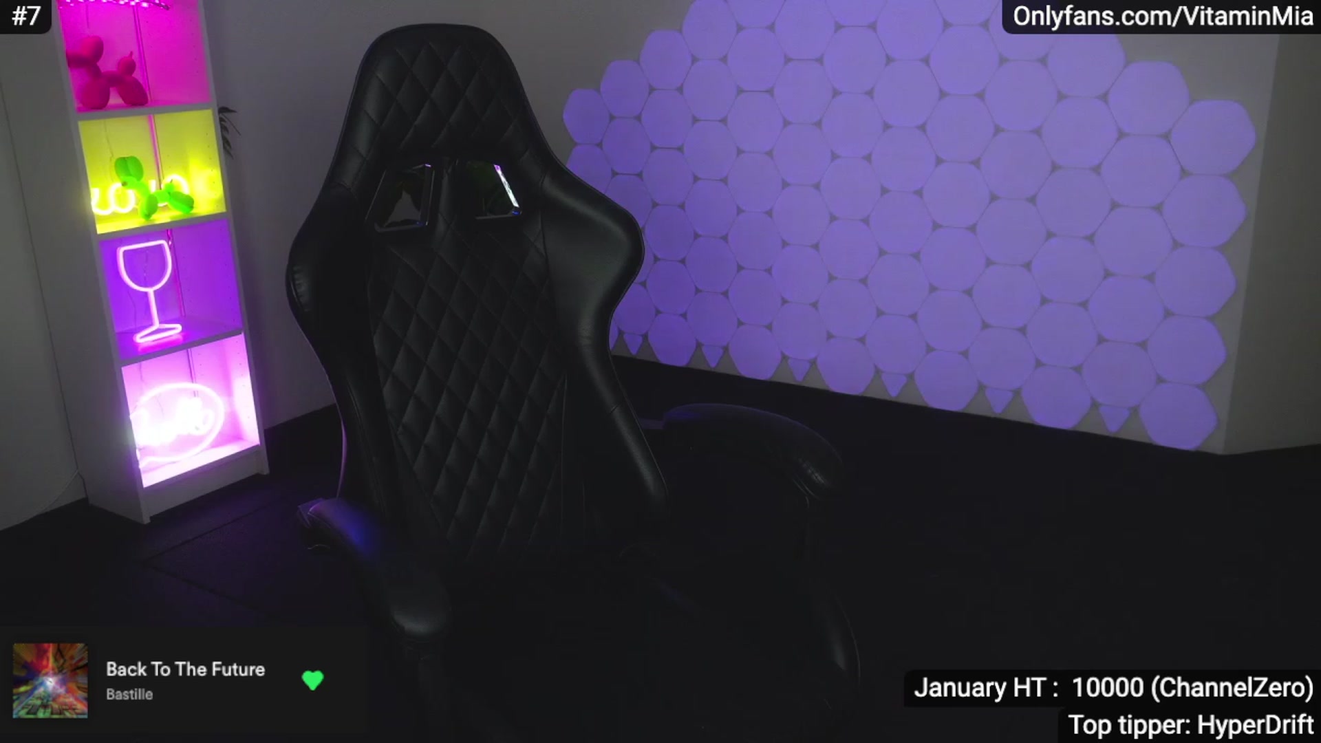 Gallery image thumbnail from MissAustralia's myfreecams stream on, 01/18/2023, 10:29 image 5 of 20