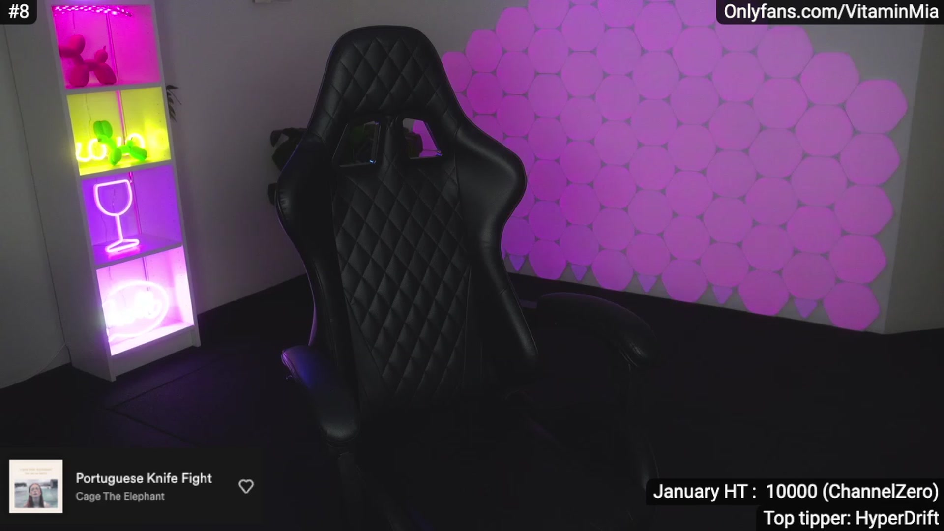 Gallery image thumbnail from MissAustralia's myfreecams stream on, 01/20/2023, 09:07 image 2 of 20