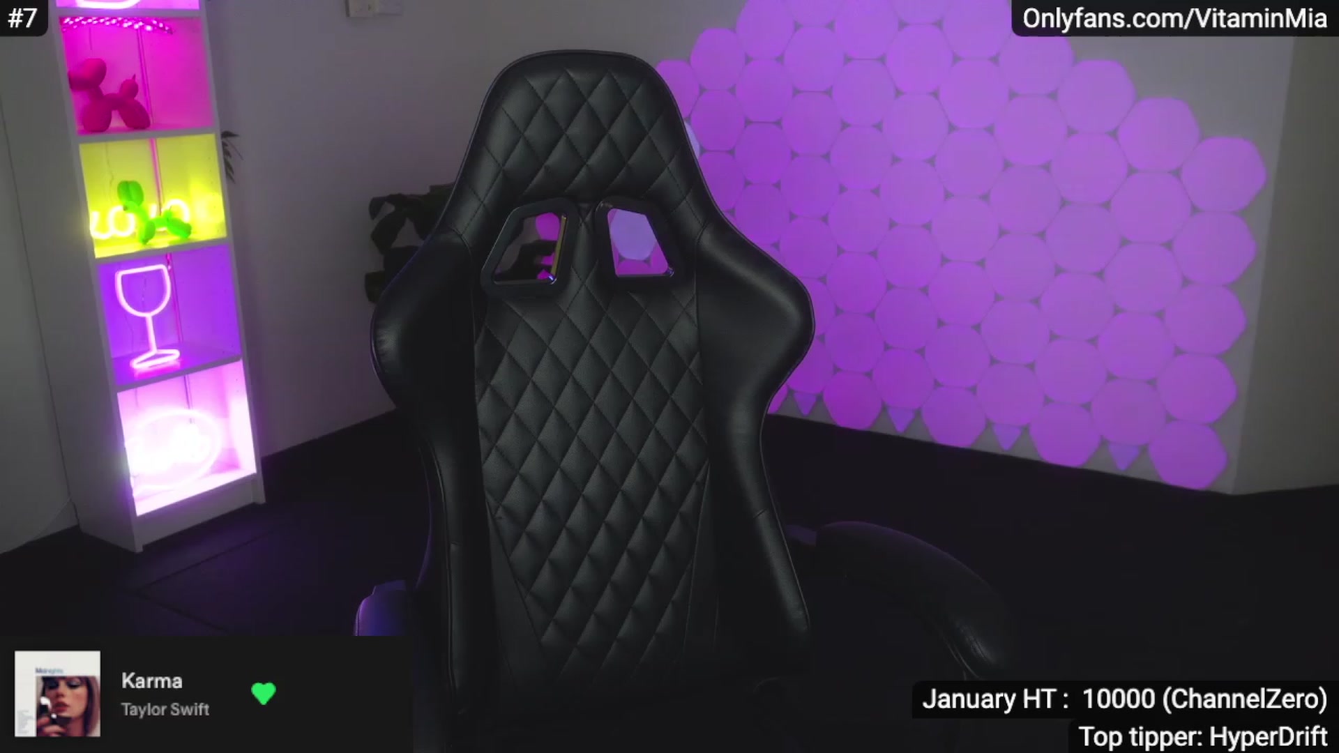 Gallery image thumbnail from MissAustralia's myfreecams stream on, 01/22/2023, 08:57 image 3 of 20