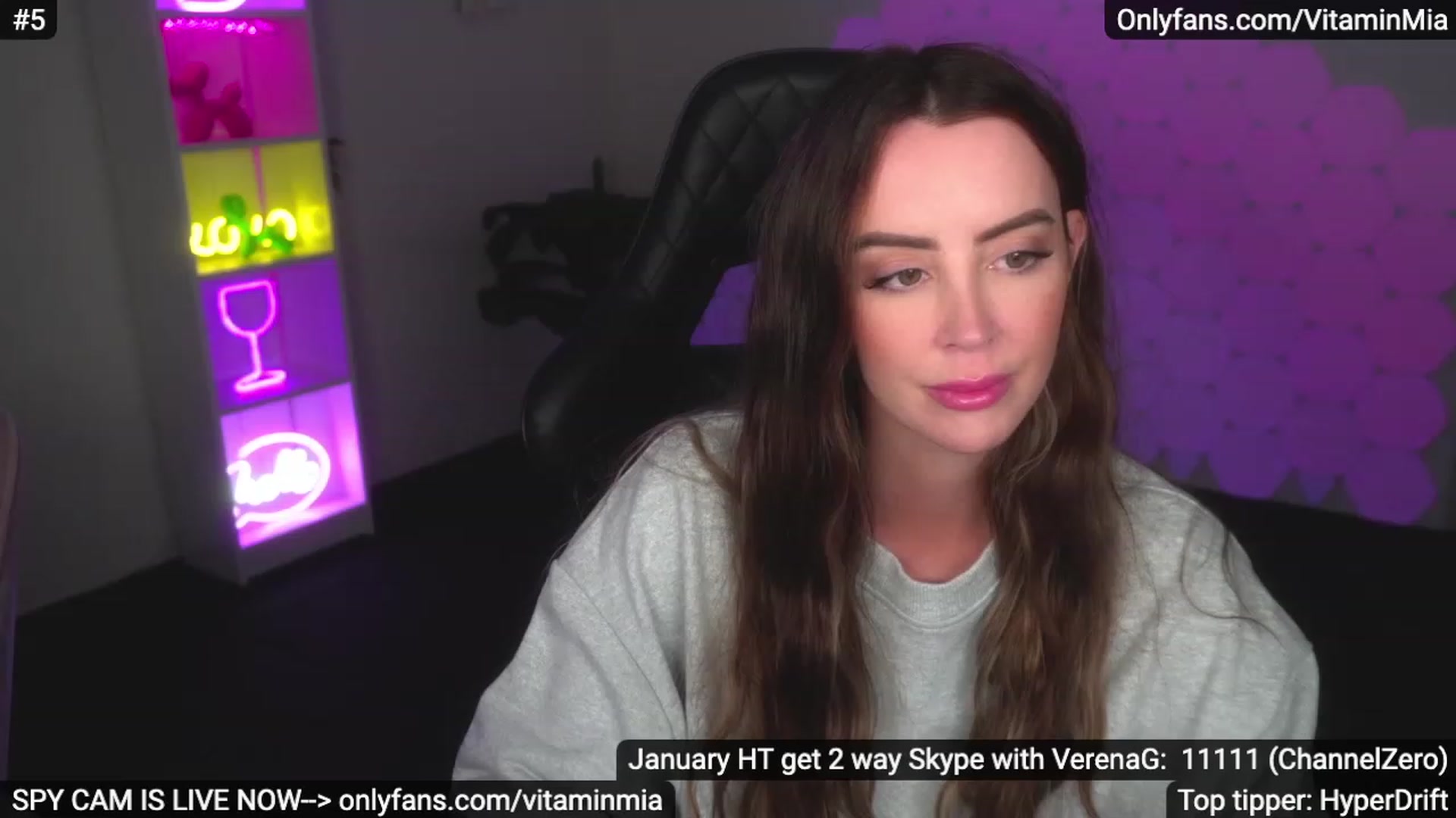 Gallery image thumbnail from MissAustralia's myfreecams stream on, 01/25/2023, 11:22 image 17 of 20