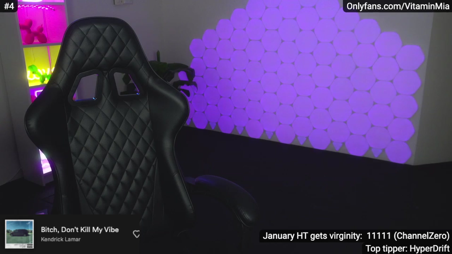 Gallery image thumbnail from MissAustralia's myfreecams stream on, 01/26/2023, 10:30 image 16 of 20