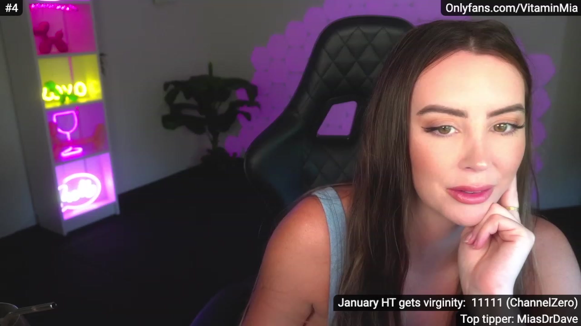 Gallery image thumbnail from MissAustralia's myfreecams stream on, 01/27/2023, 09:10 image 4 of 20