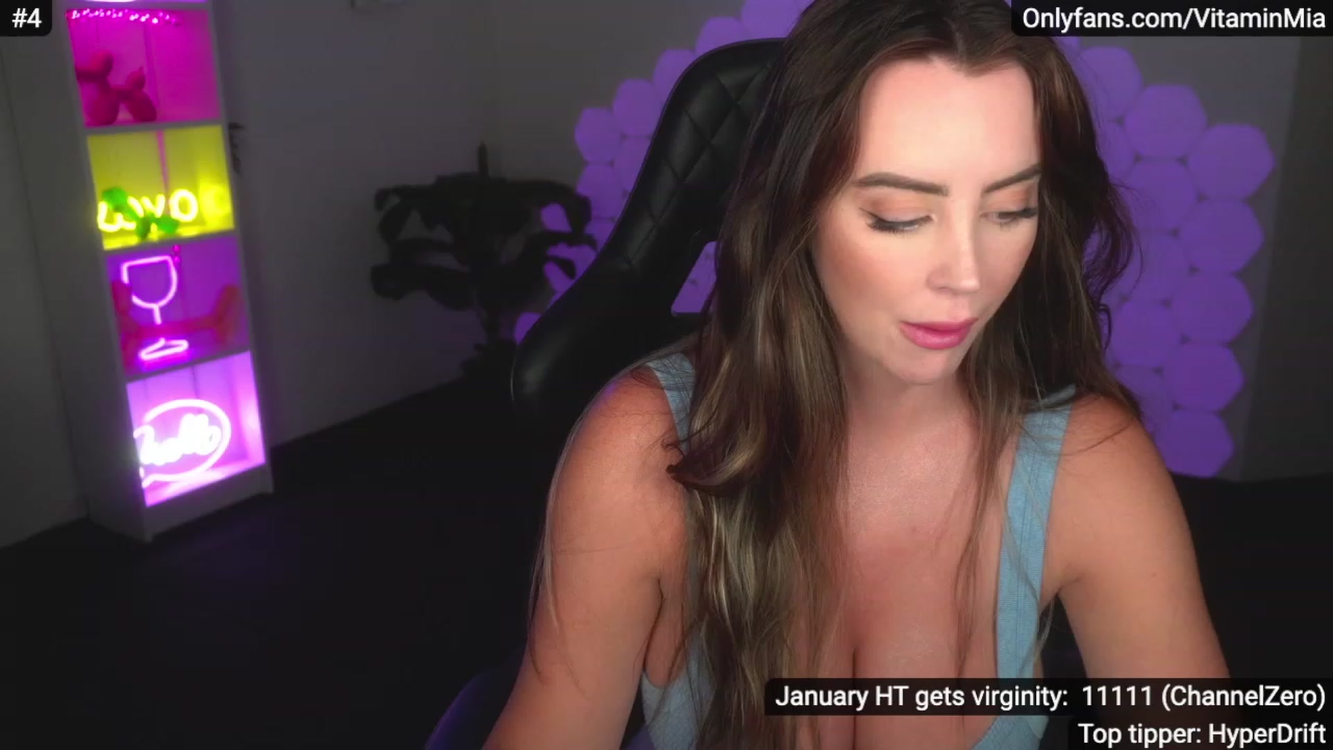 Gallery image thumbnail from MissAustralia's myfreecams stream on, 01/27/2023, 09:10 image 16 of 20