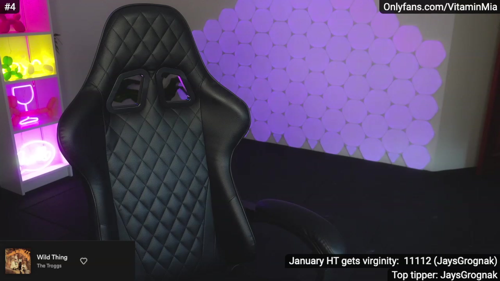 Gallery image thumbnail from MissAustralia's myfreecams stream on, 01/28/2023, 08:29 image 18 of 20