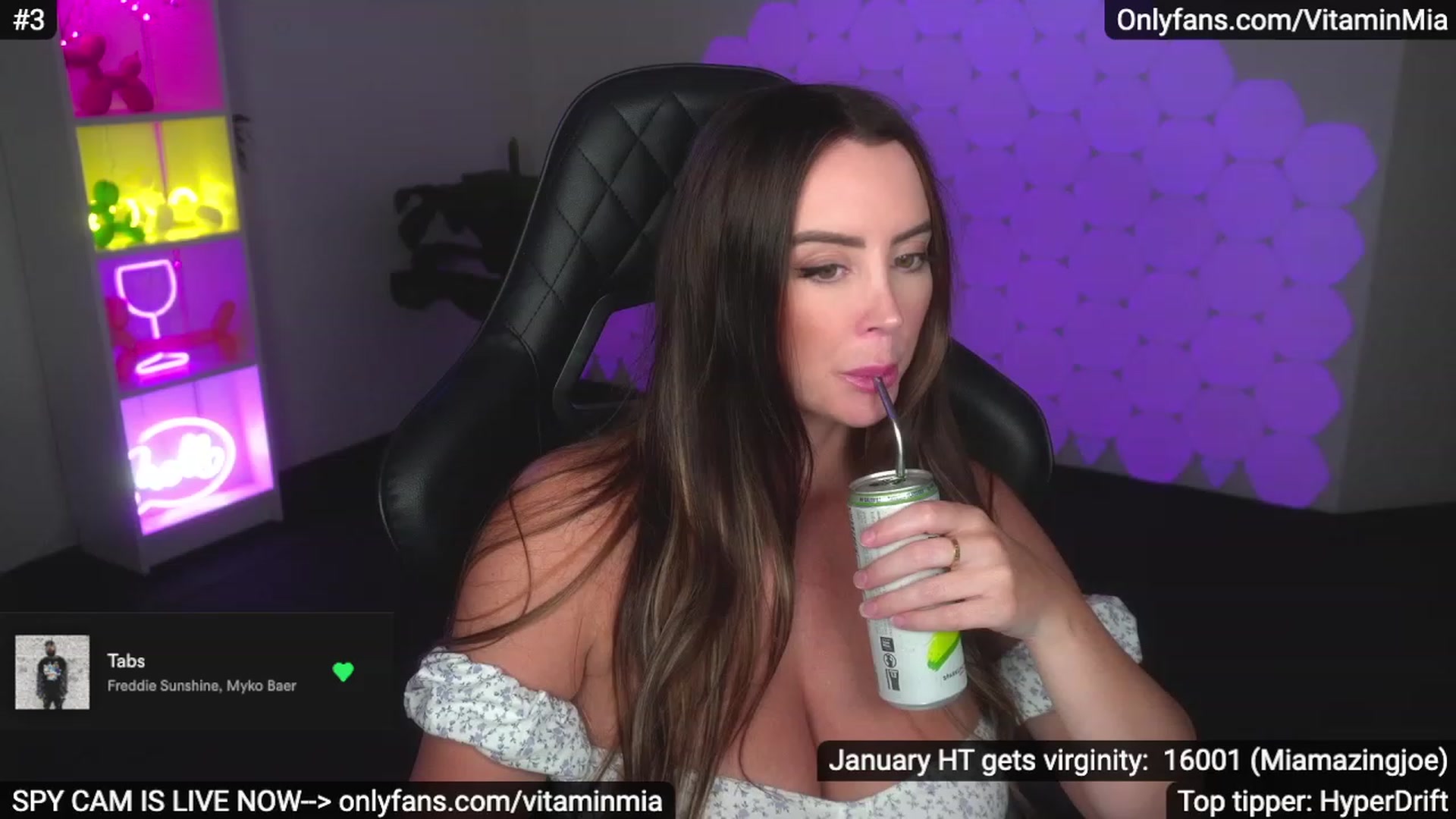 Gallery image thumbnail from MissAustralia's myfreecams stream on, 01/29/2023, 12:26 image 7 of 20