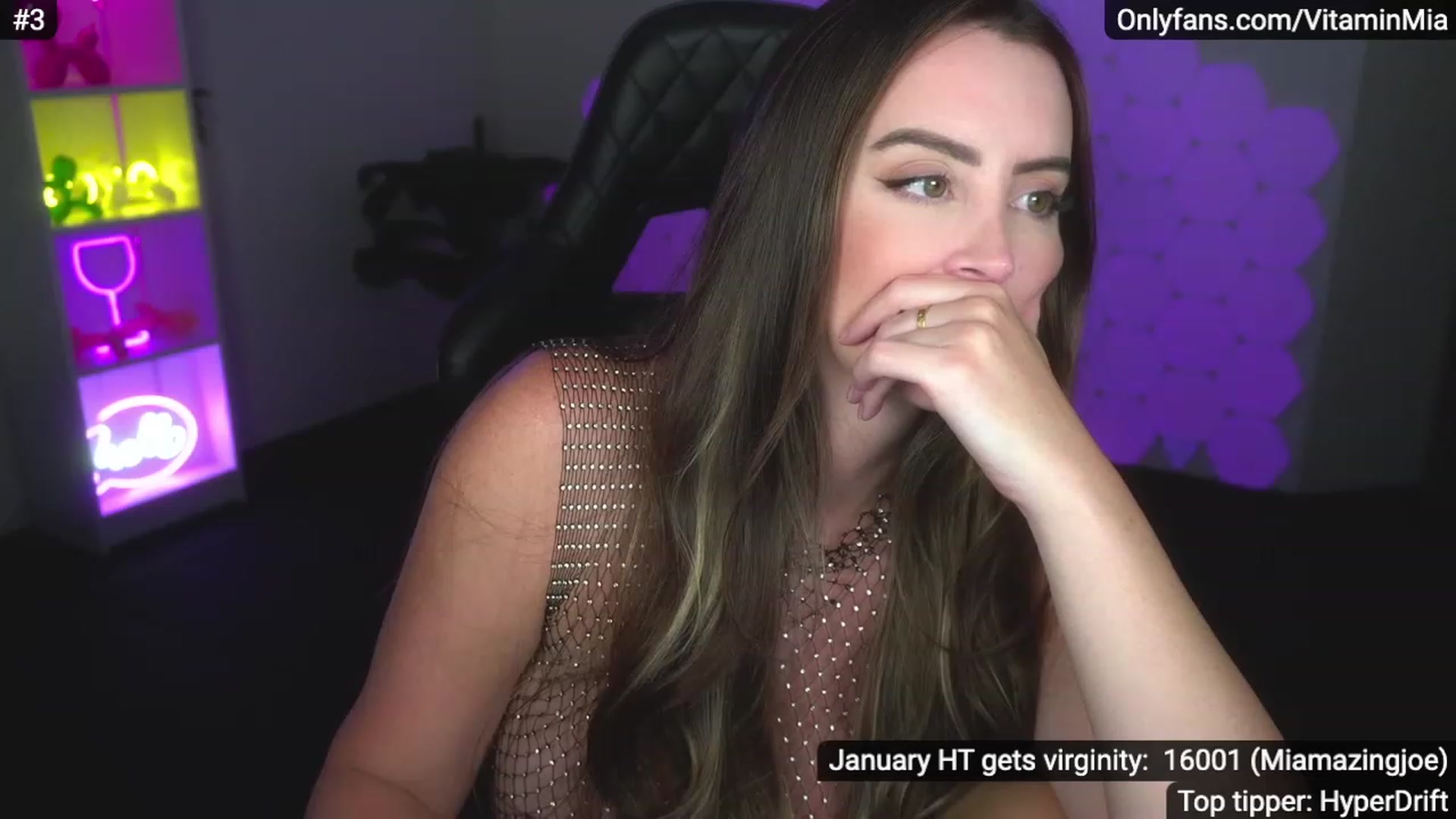 Gallery image thumbnail from MissAustralia's myfreecams stream on, 01/31/2023, 11:22 image 17 of 20