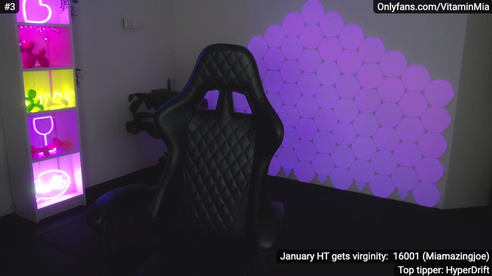 Gallery image thumbnail from MissAustralia's myfreecams stream on, 01/31/2023, 11:22 image 10 of 20