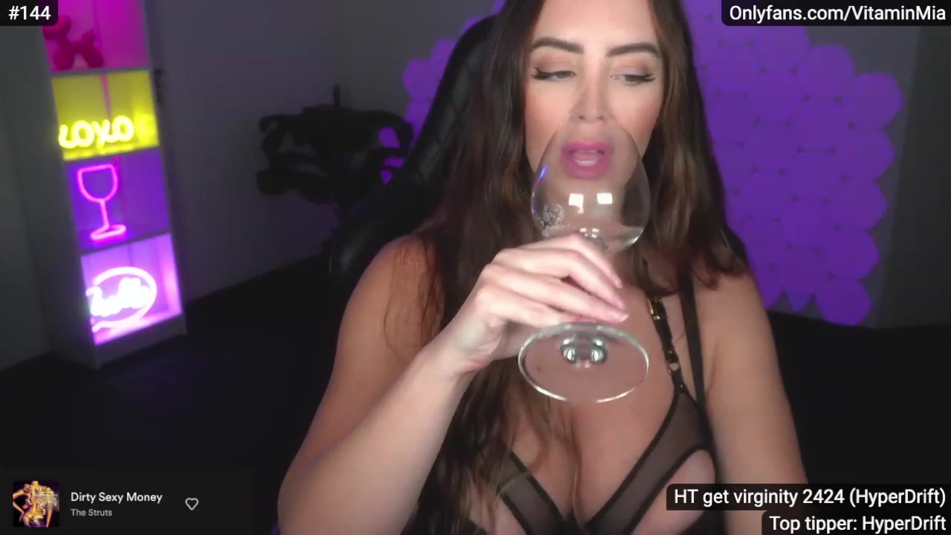 Gallery image thumbnail from MissAustralia's myfreecams stream on, 02/04/2023, 09:37 image 20 of 20