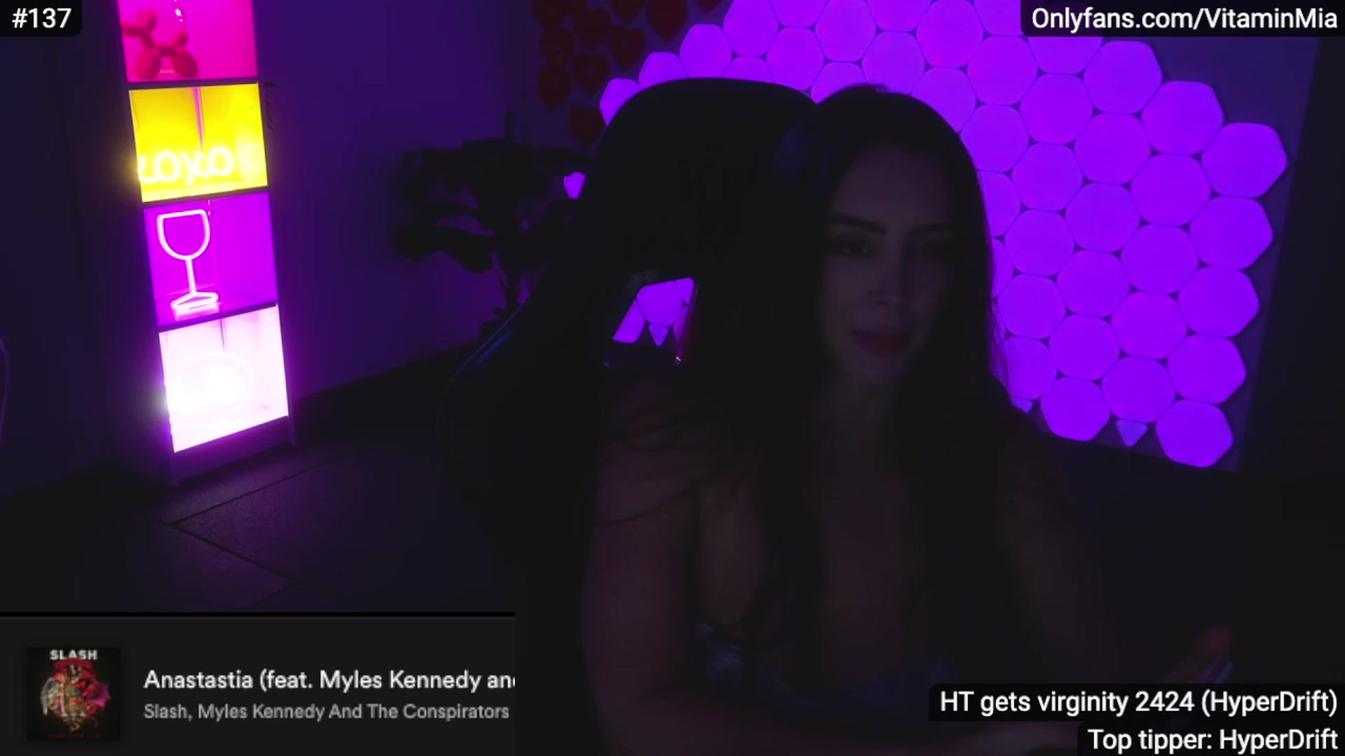 Gallery image thumbnail from MissAustralia's myfreecams stream on, 02/12/2023, 11:52 image 19 of 20