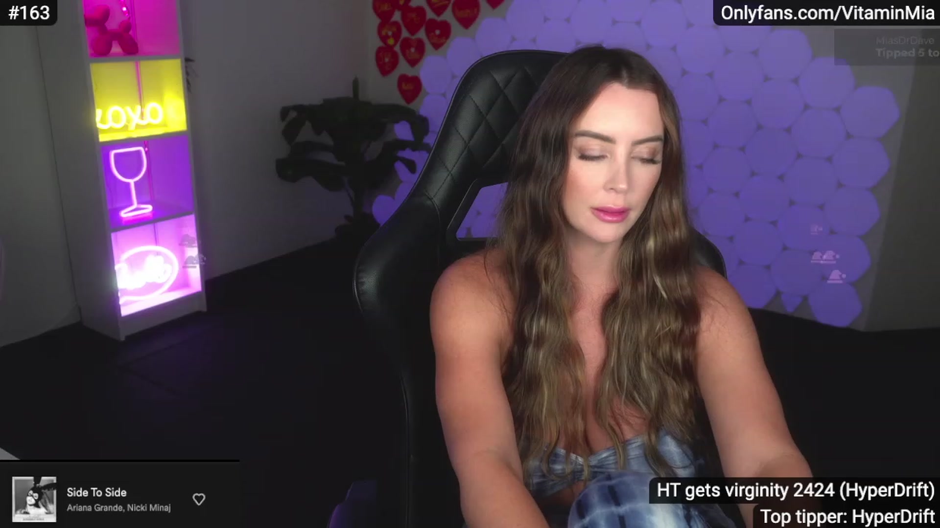 Gallery image thumbnail from MissAustralia's myfreecams stream on, 02/12/2023, 11:52 image 9 of 20