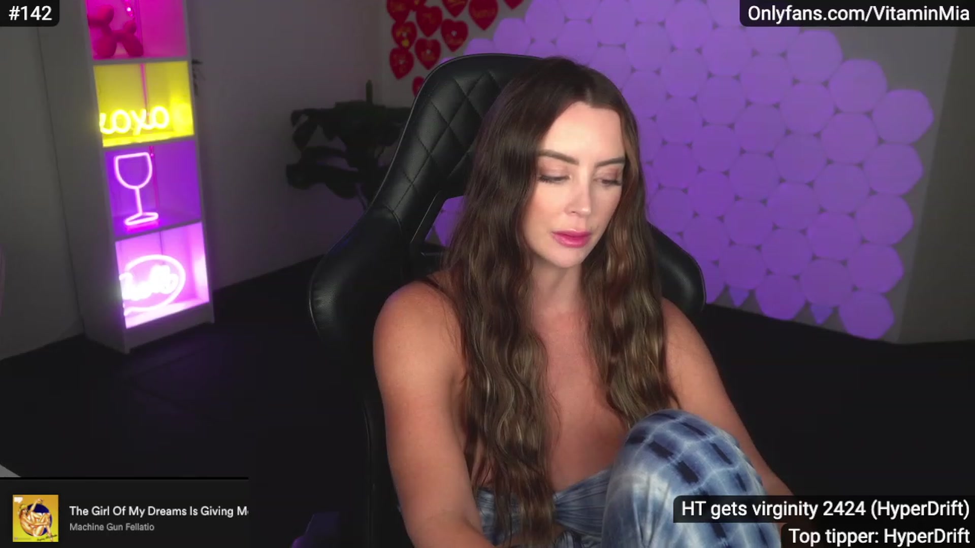 Gallery image thumbnail from MissAustralia's myfreecams stream on, 02/12/2023, 11:52 image 15 of 20